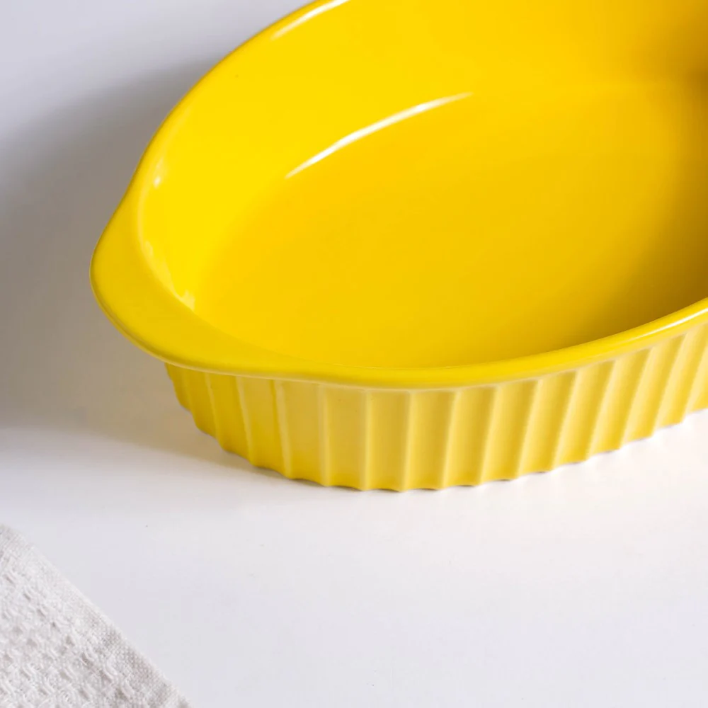Oval Microwave Baking Pan Yellow 8.5 Inch - Image 5