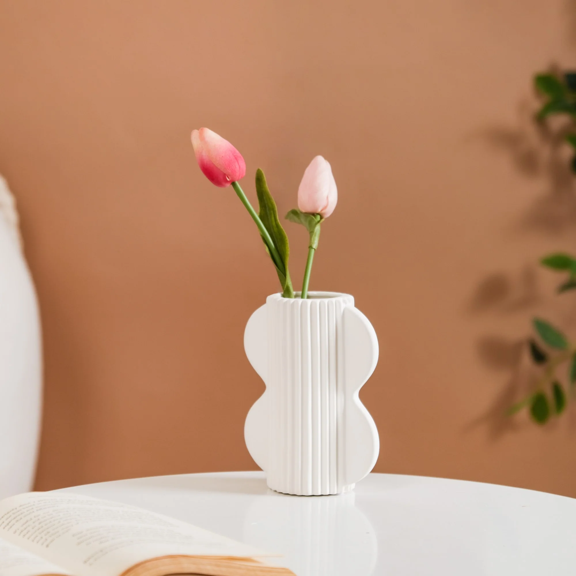 Mod Ceramic Vase With Ears - Image 10