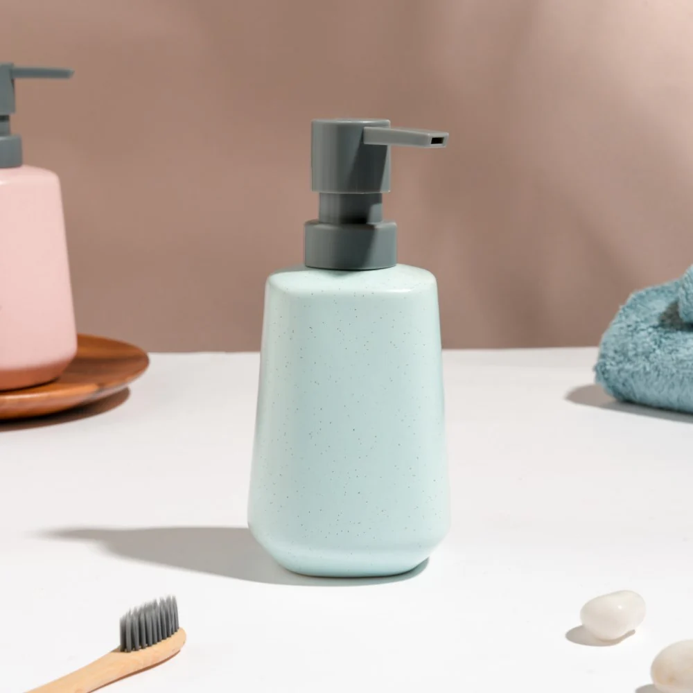 Modern Bathroom Accessory - Image 6