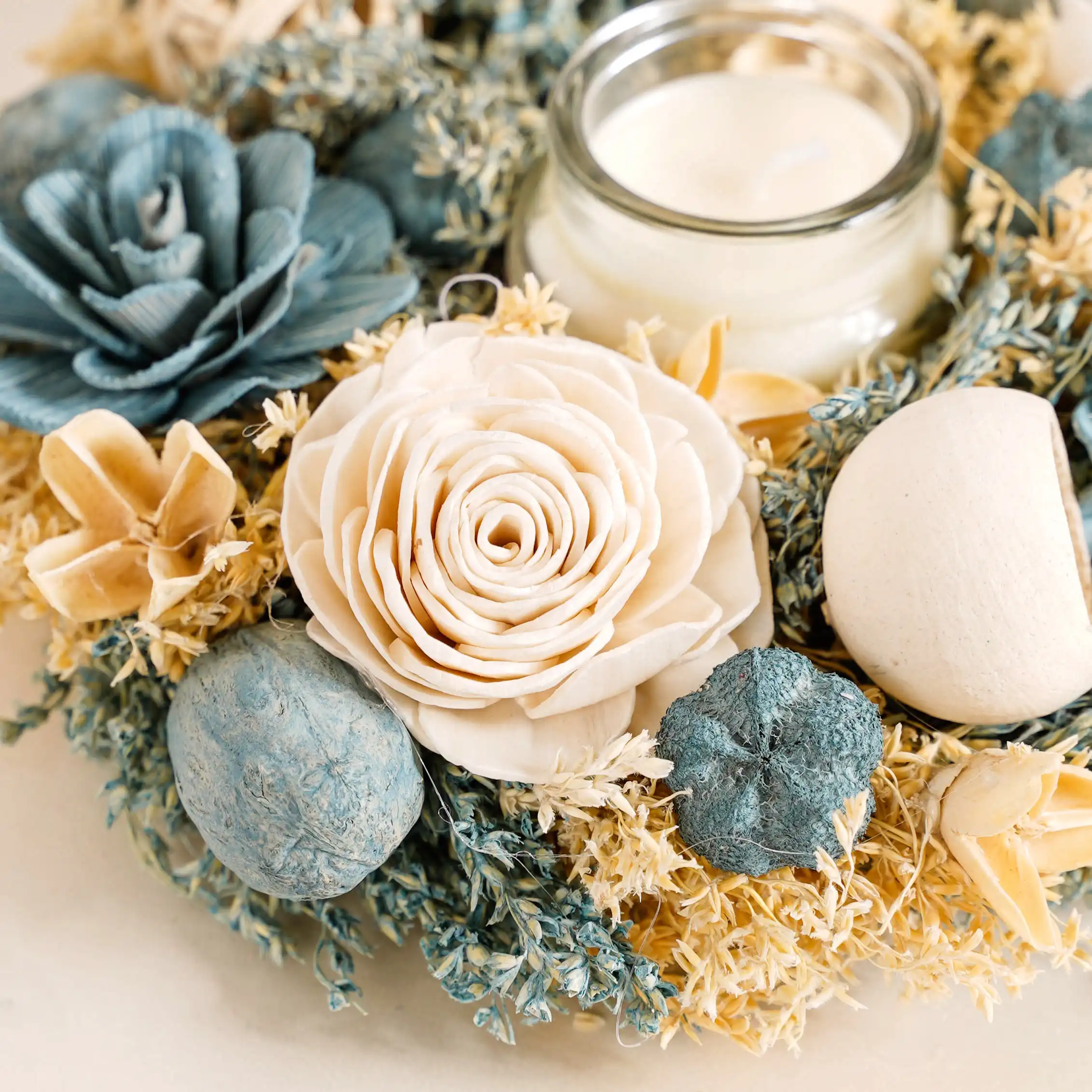 Sustainable Floral Wreath Garland Blue - Image 9