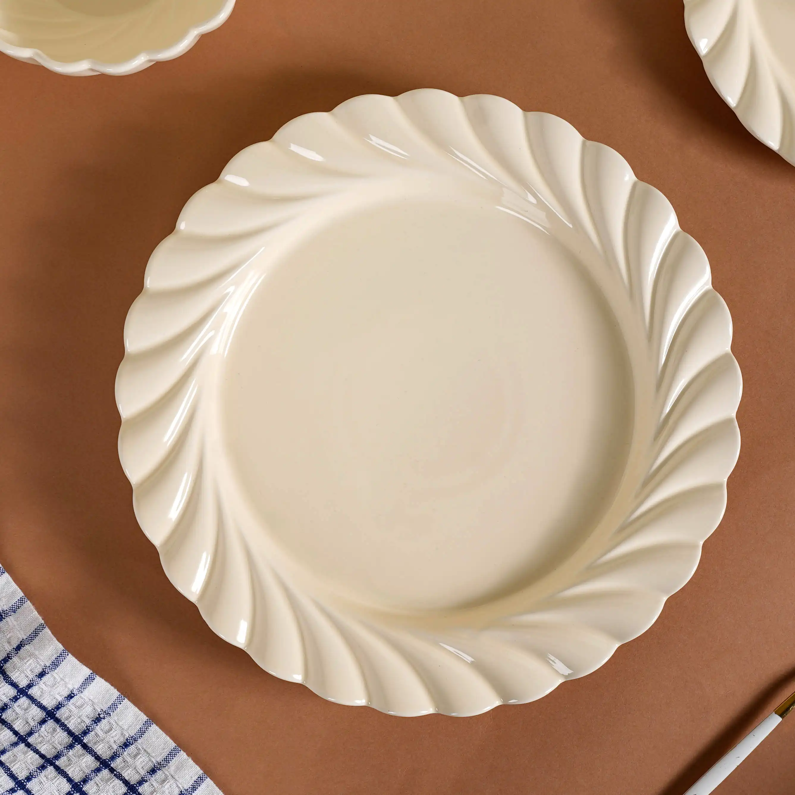 22 Piece Scallop Cream Luxury Dinner Set For 6 - Image 11