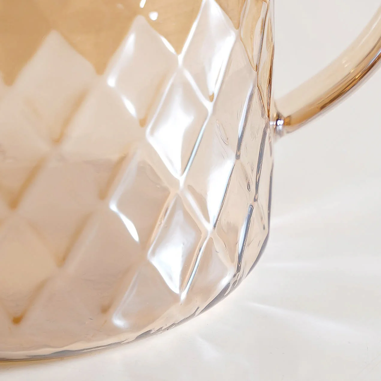 Amber Luxe Diamond Borosilicate Glass Jug 900ml - Image 6