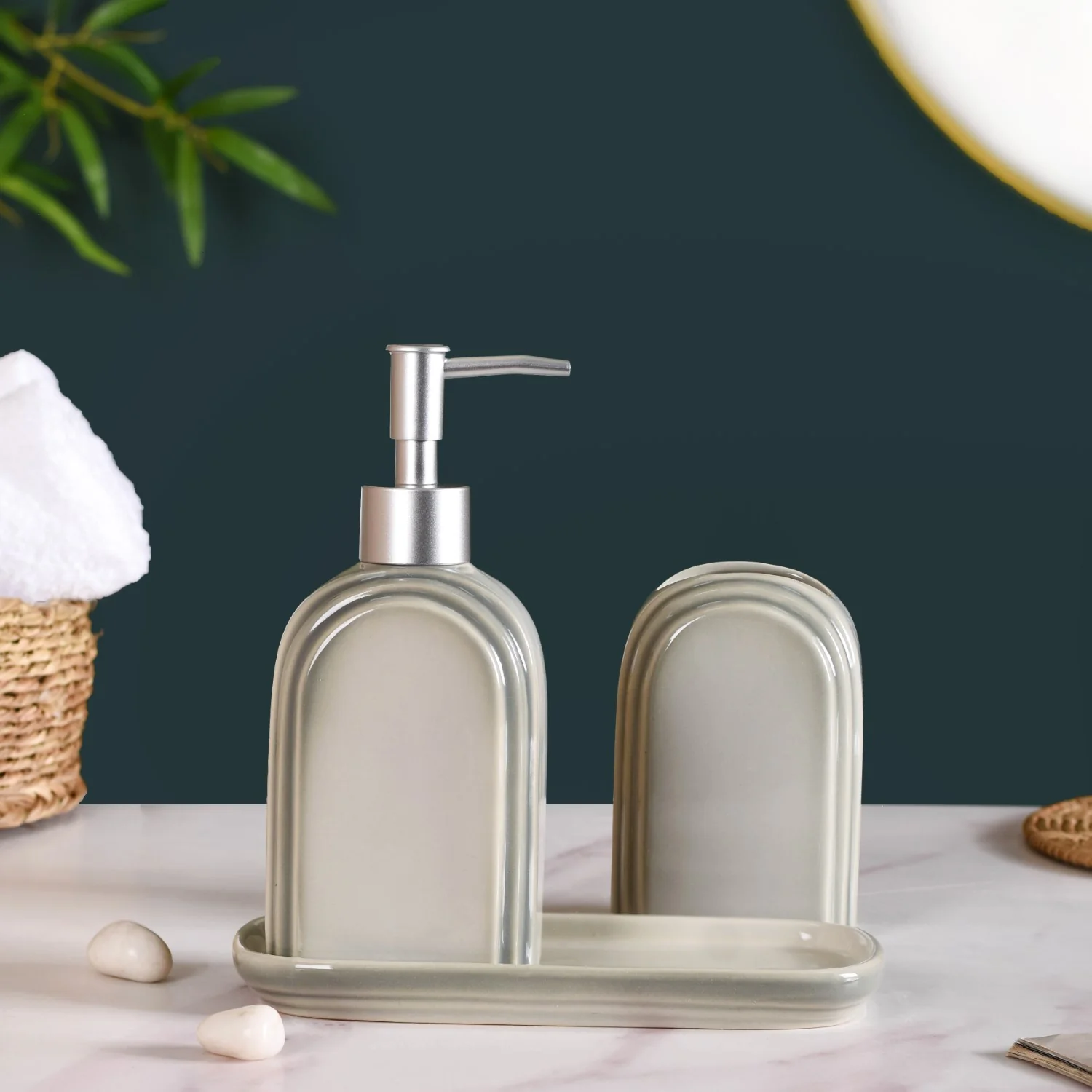 Art Deco Ceramic Bathroom Set Of 3 With Tray Grey - Image 13