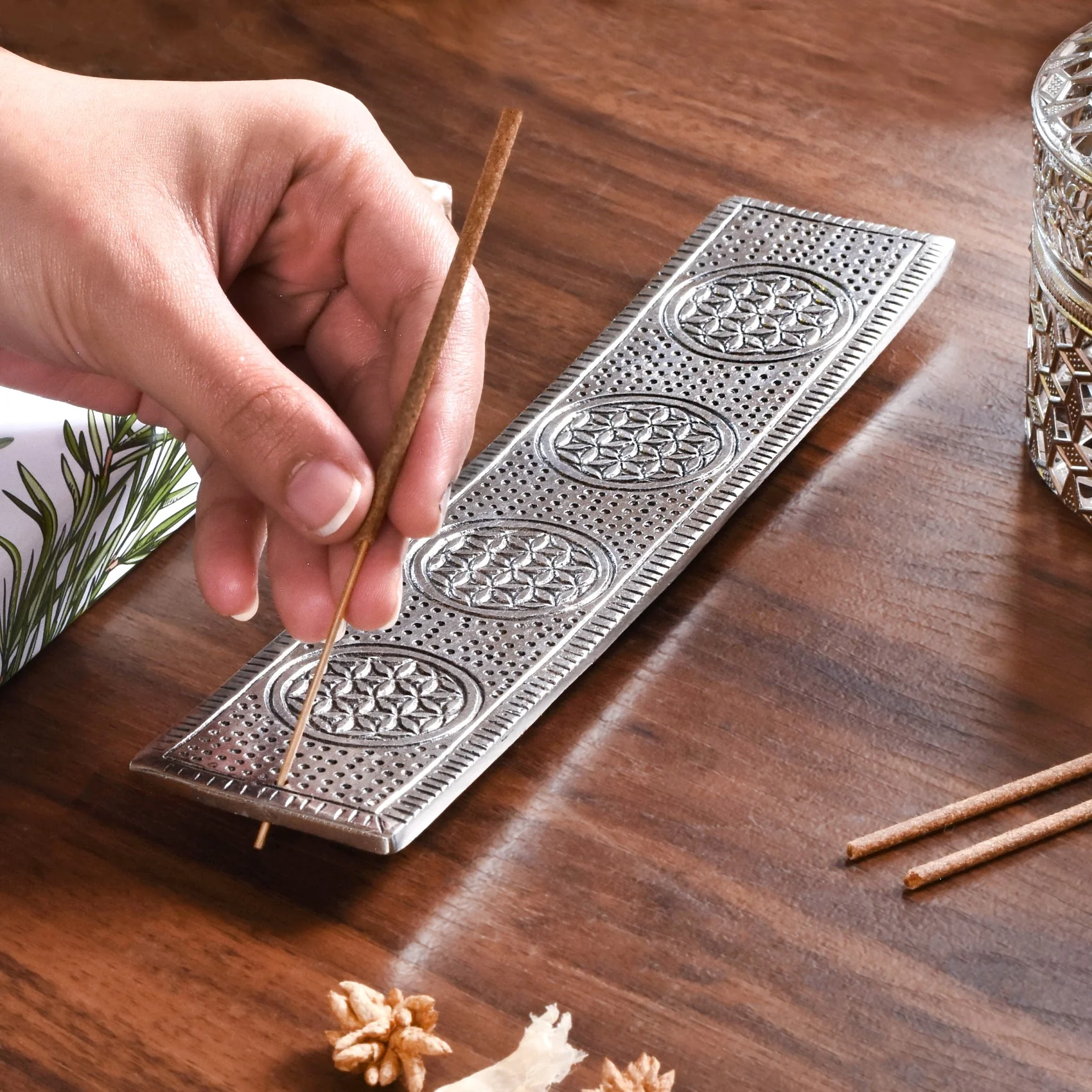 Ash Catcher Metal Agarbatti Stand With Mogra Incense Sticks - Image 3