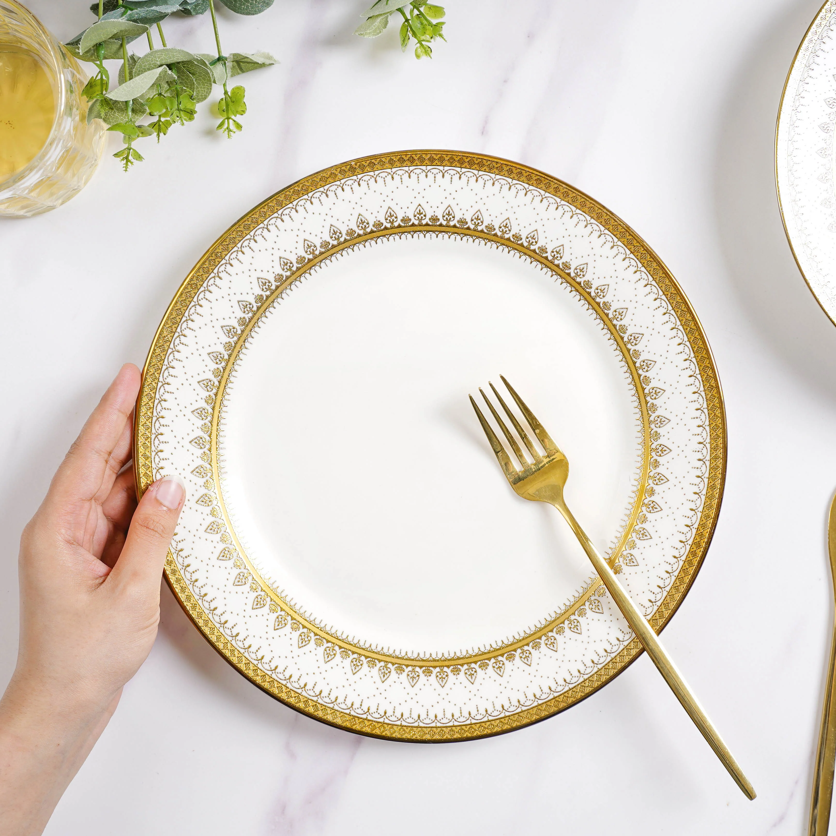 Aurelea Festive 27 Piece Dinner Set For 6 - Image 4