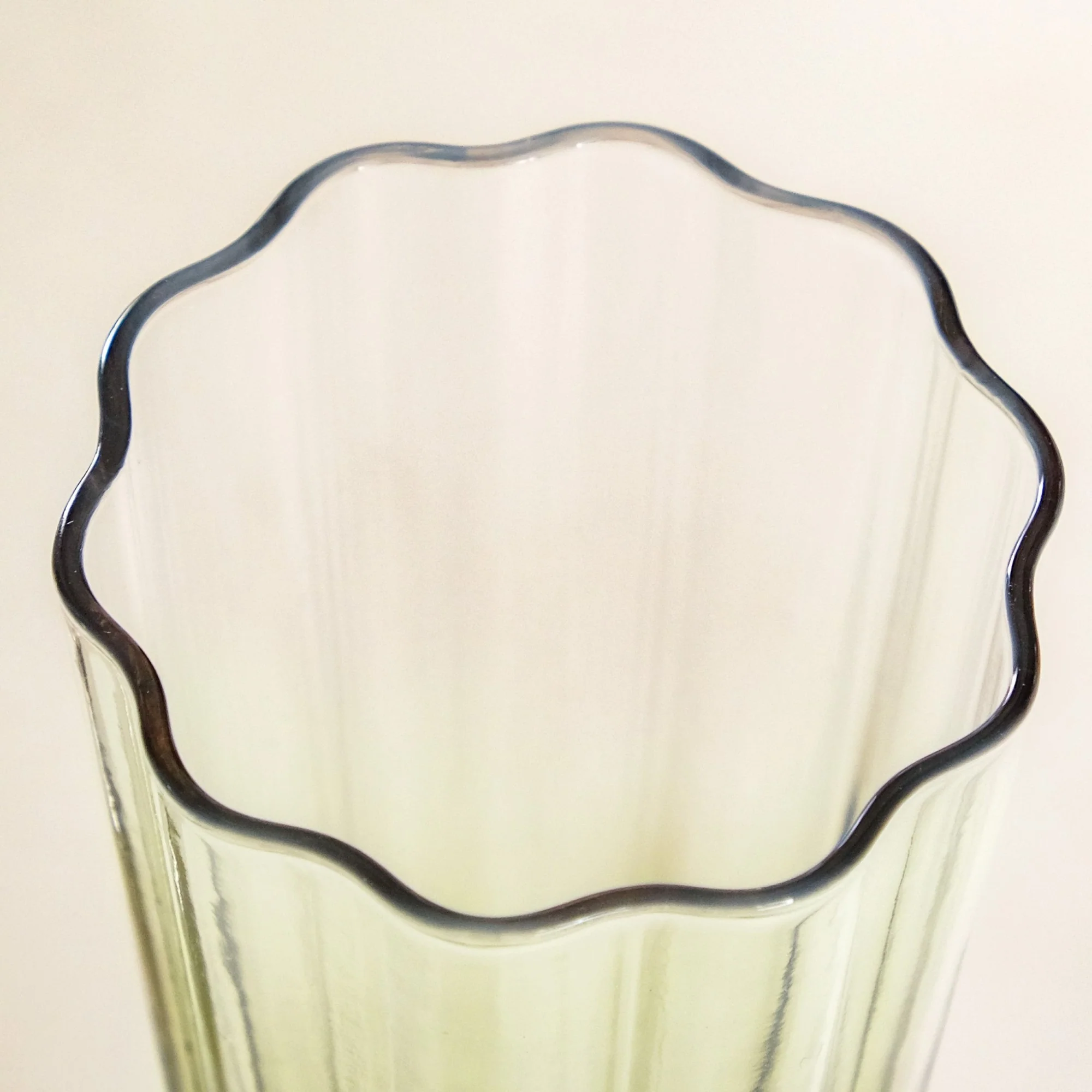 Aurora Ombre Fluted Champagne Glass Set Of 2 Green 220ml - Image 7