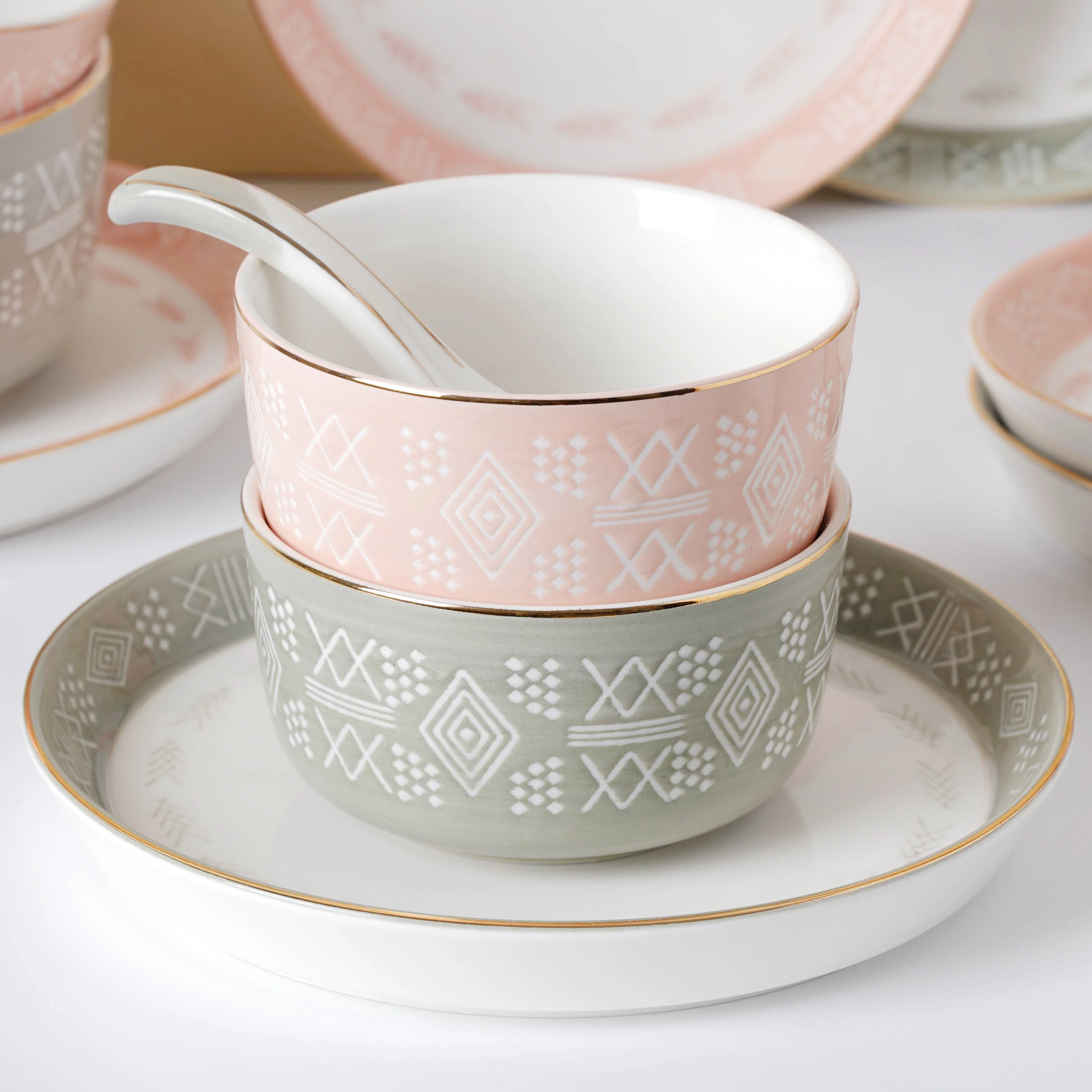 Azo Pink Grey 34 Piece Dinner Set For 6 - Image 7