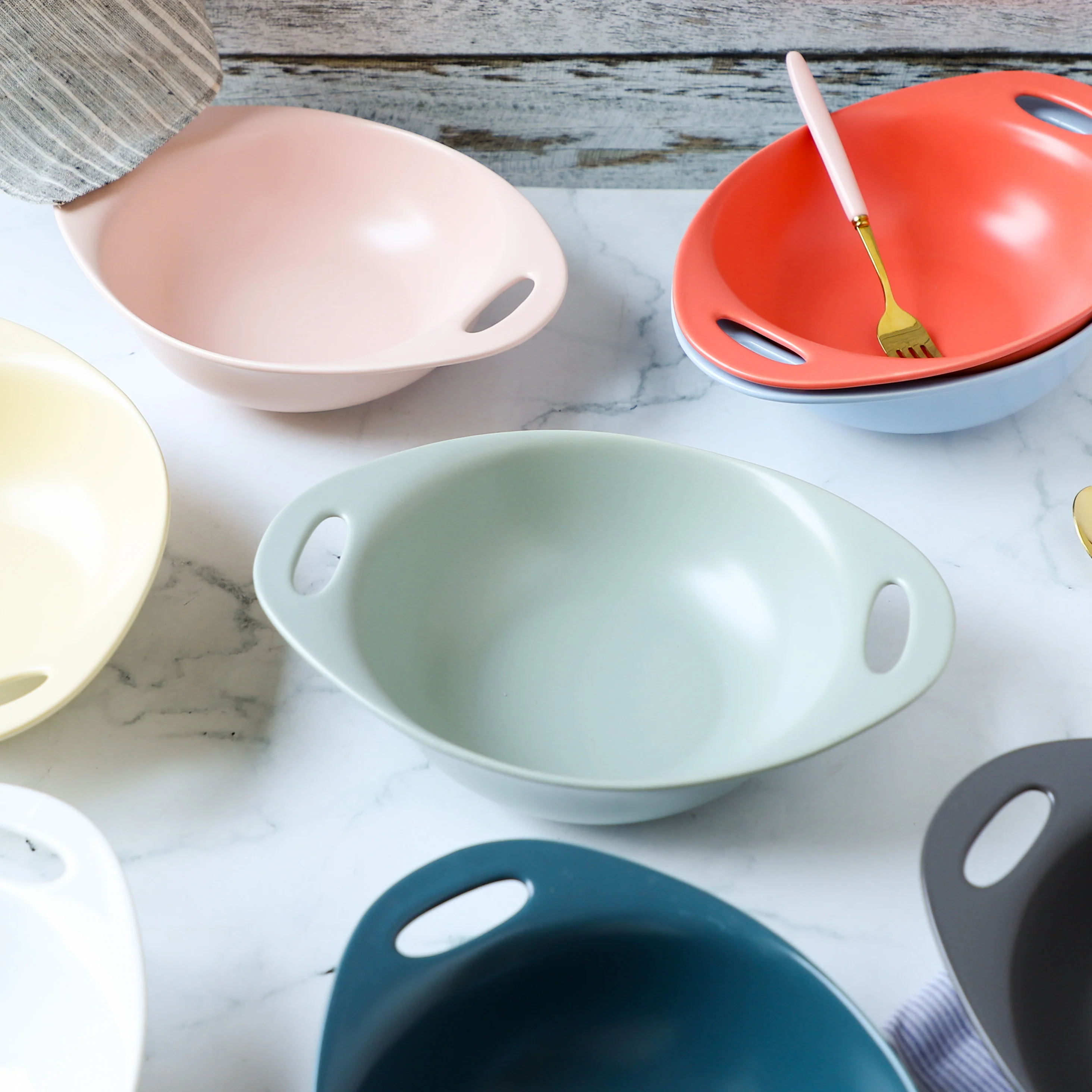 Baking Bowl With Handles Large - Image 15