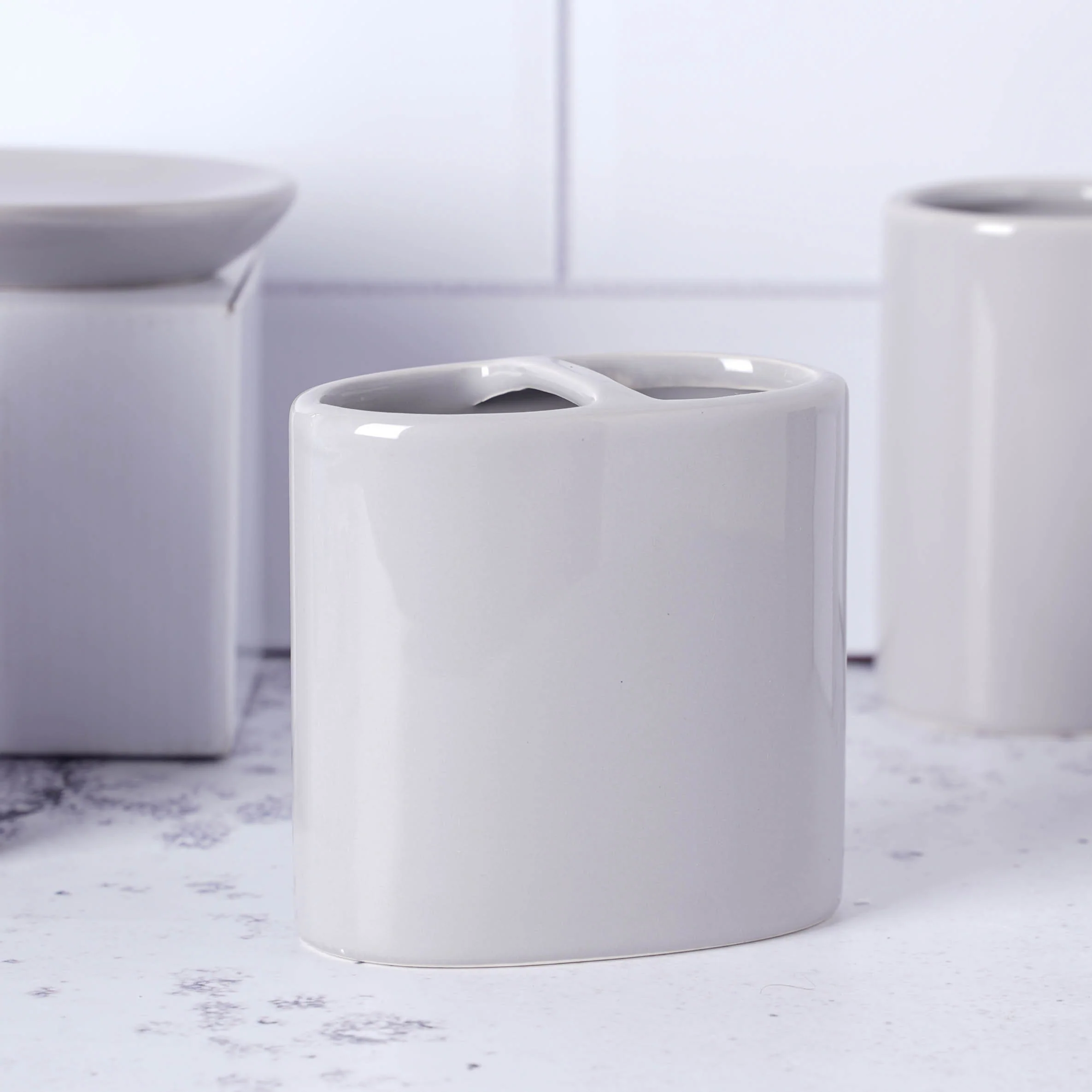 Bathroom Set of 5 Grey - Image 4