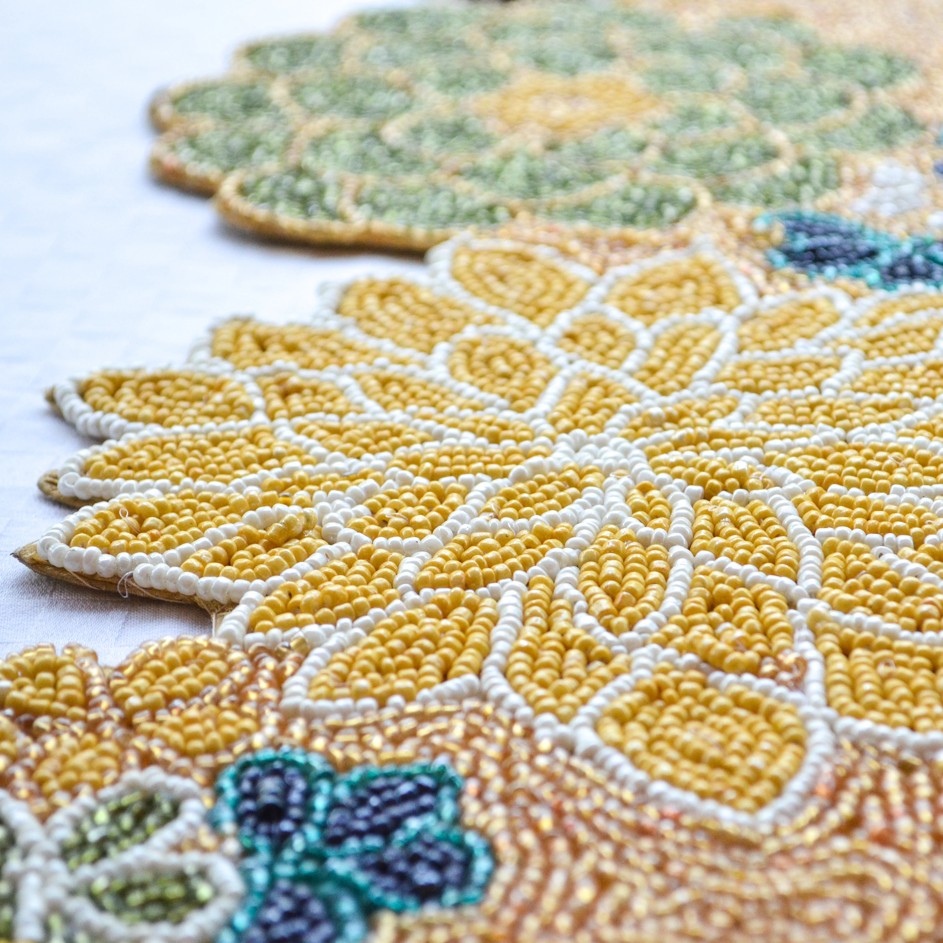 Beads Bloom Runner - Image 3