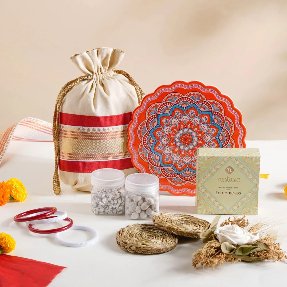 Bengali Wedding Gift Hamper Set Of 9 - Image 8