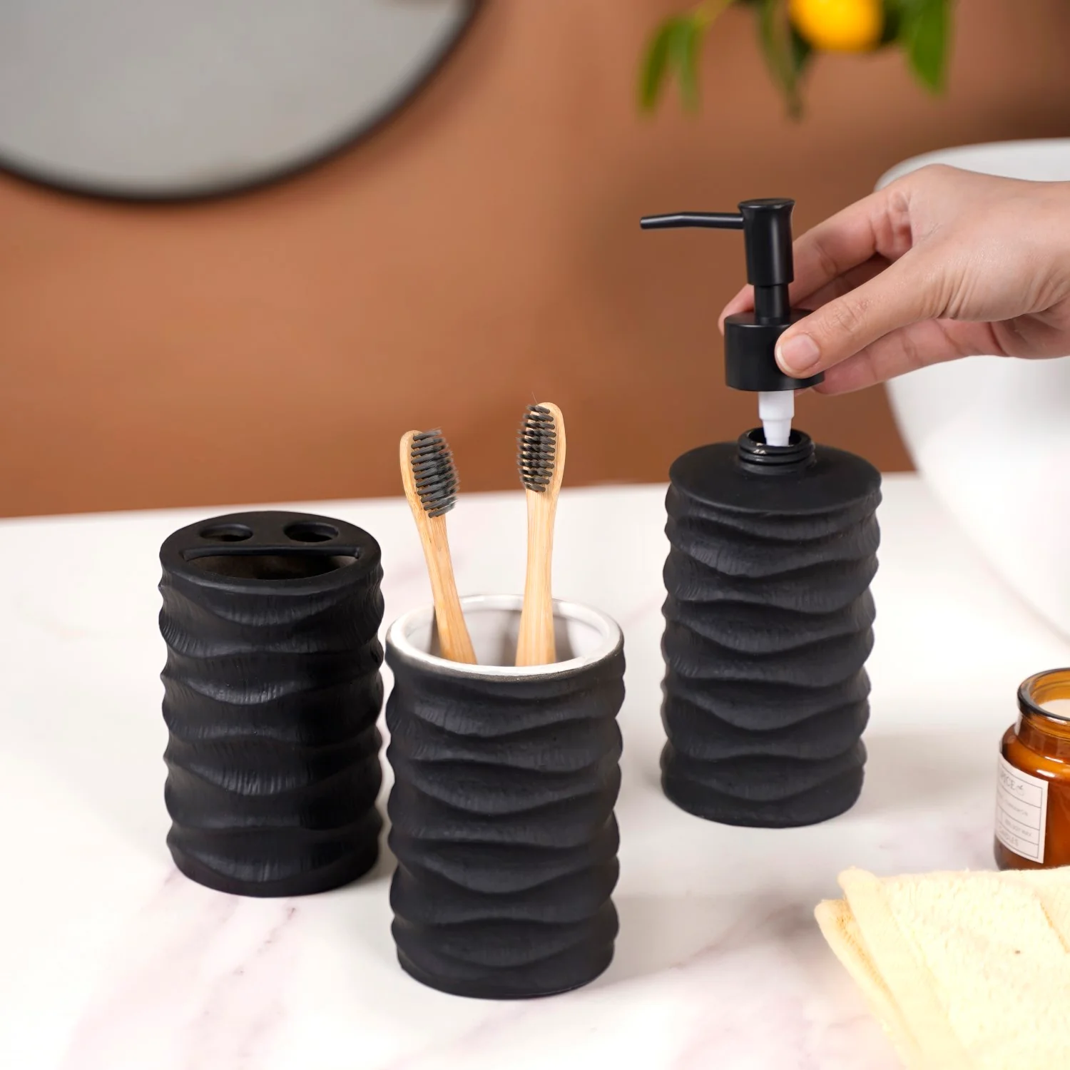 Black Matte Wave Bath Accessory Set Of 3 - Image 3