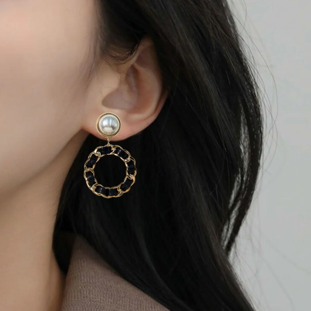 Black On Gold Dangling Earrings - Image 5