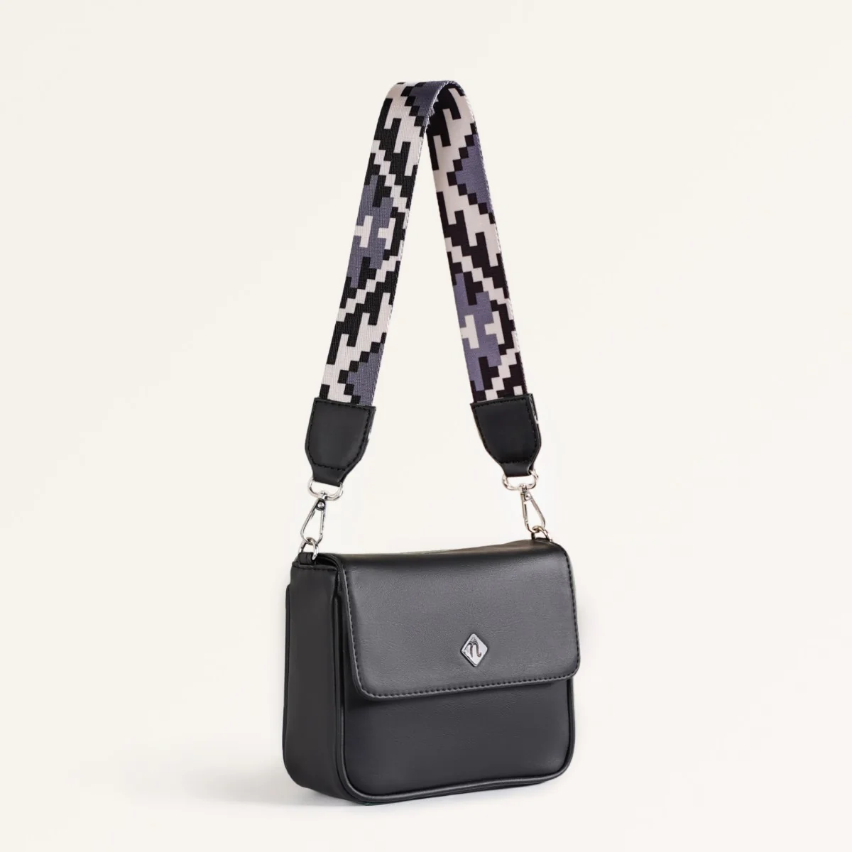 Brio Sassy Sleek Shoulder Bag Black