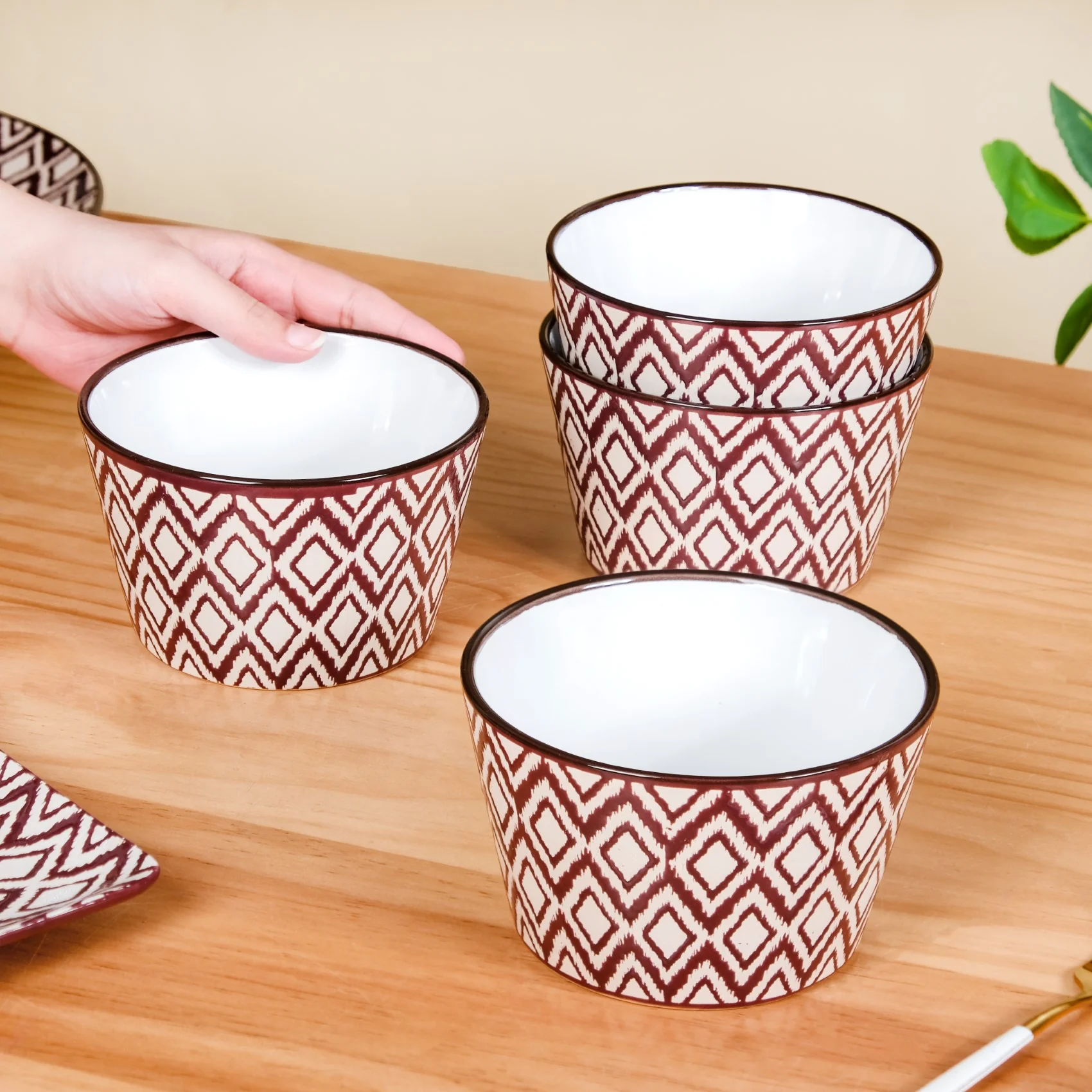Brown Kaleido Ceramic Serving Bowl Set Of 4 650ml - Image 3