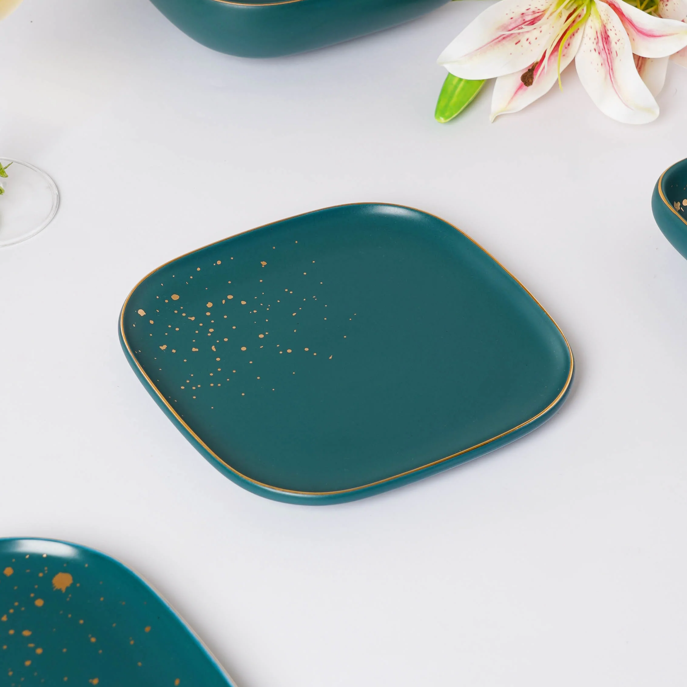 CARA Green 21 Piece Dinnerware Set For 6 - Image 9