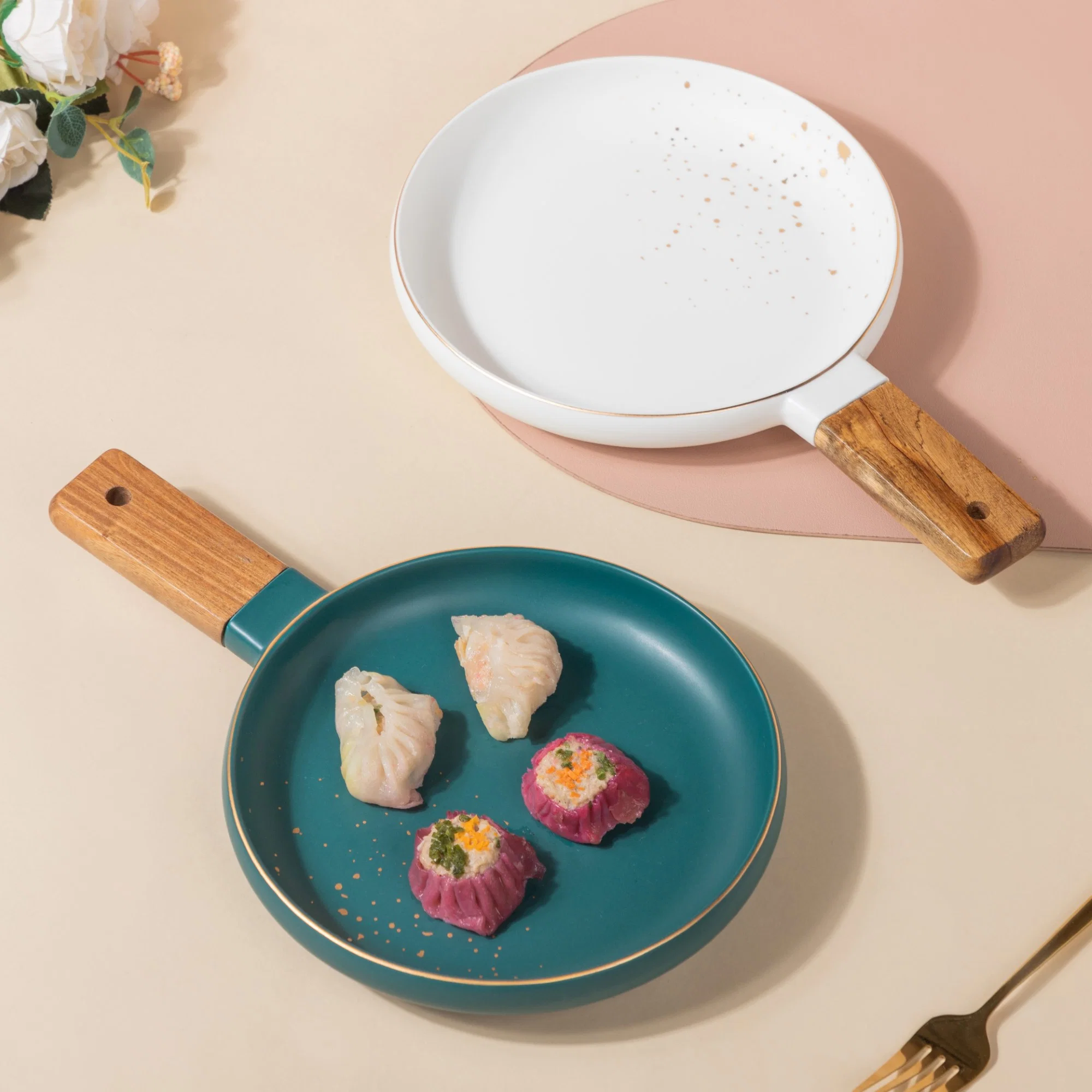 CARA Plate With Wooden Handle - Image 2