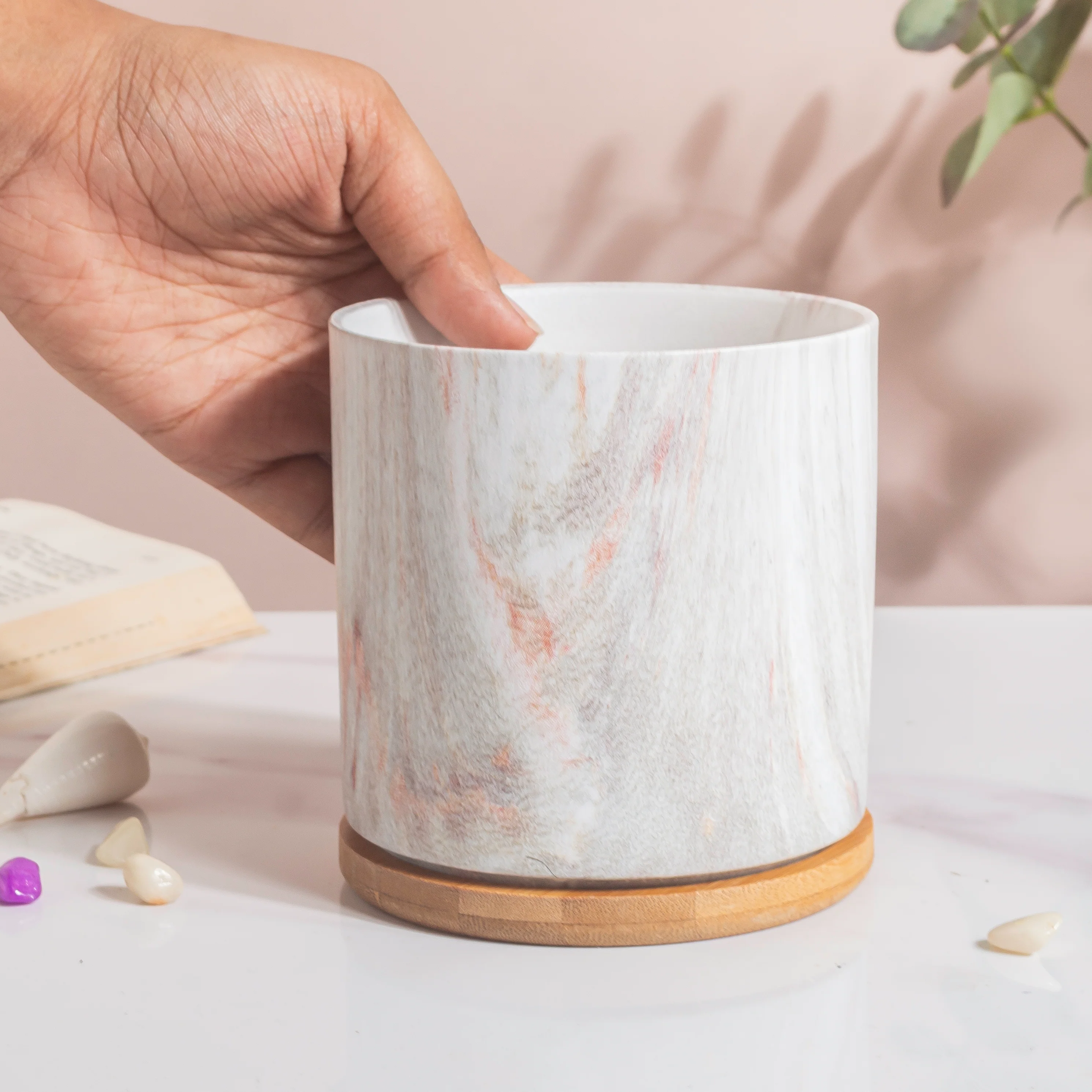 Carrara Ceramic Gold Detailed Planter With Wooden Coaster - Image 2