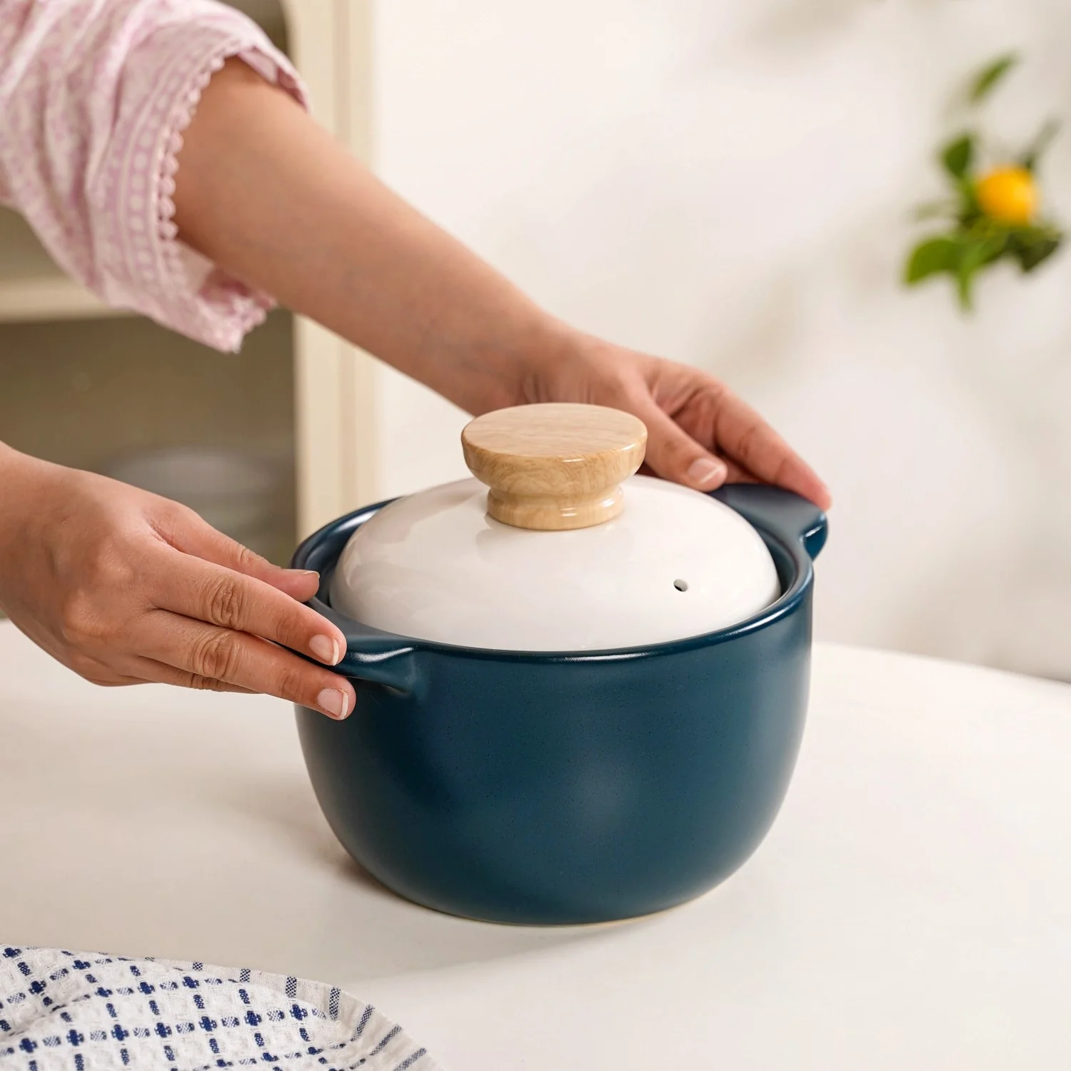 Cera Cooking Pot With Lid Teal 1800ml - Image 2