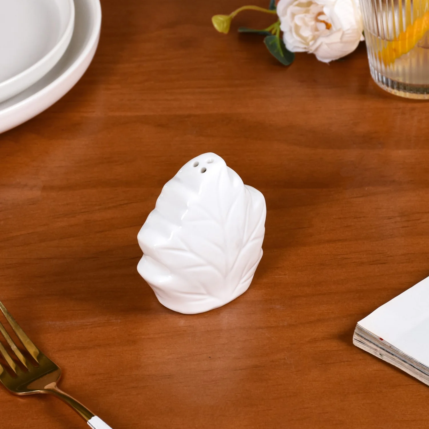 Ceramic Maple Leaf Salt Pepper Shaker Set With Tray - Image 7