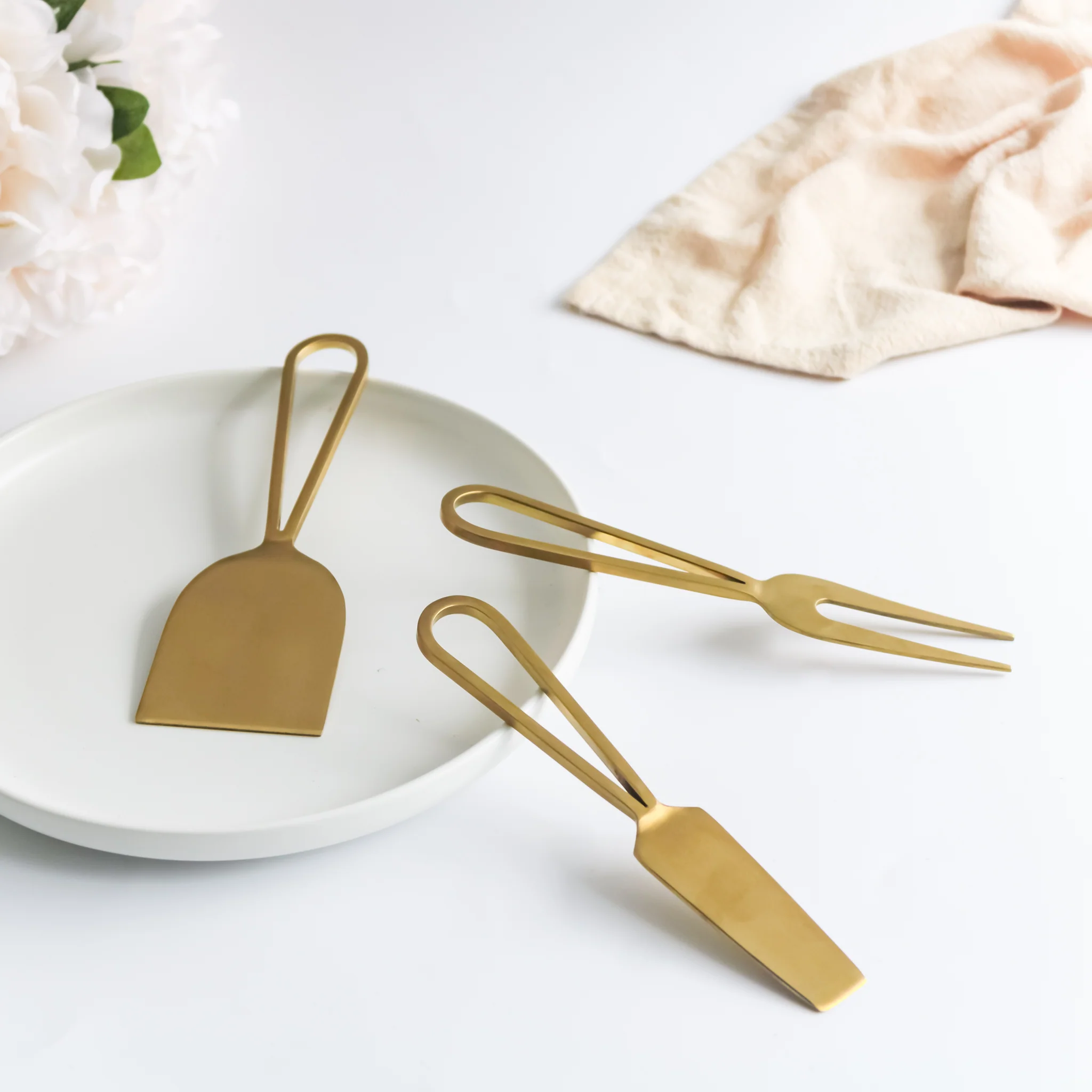 Cheese Knife Set of 3 - Gold - Image 7