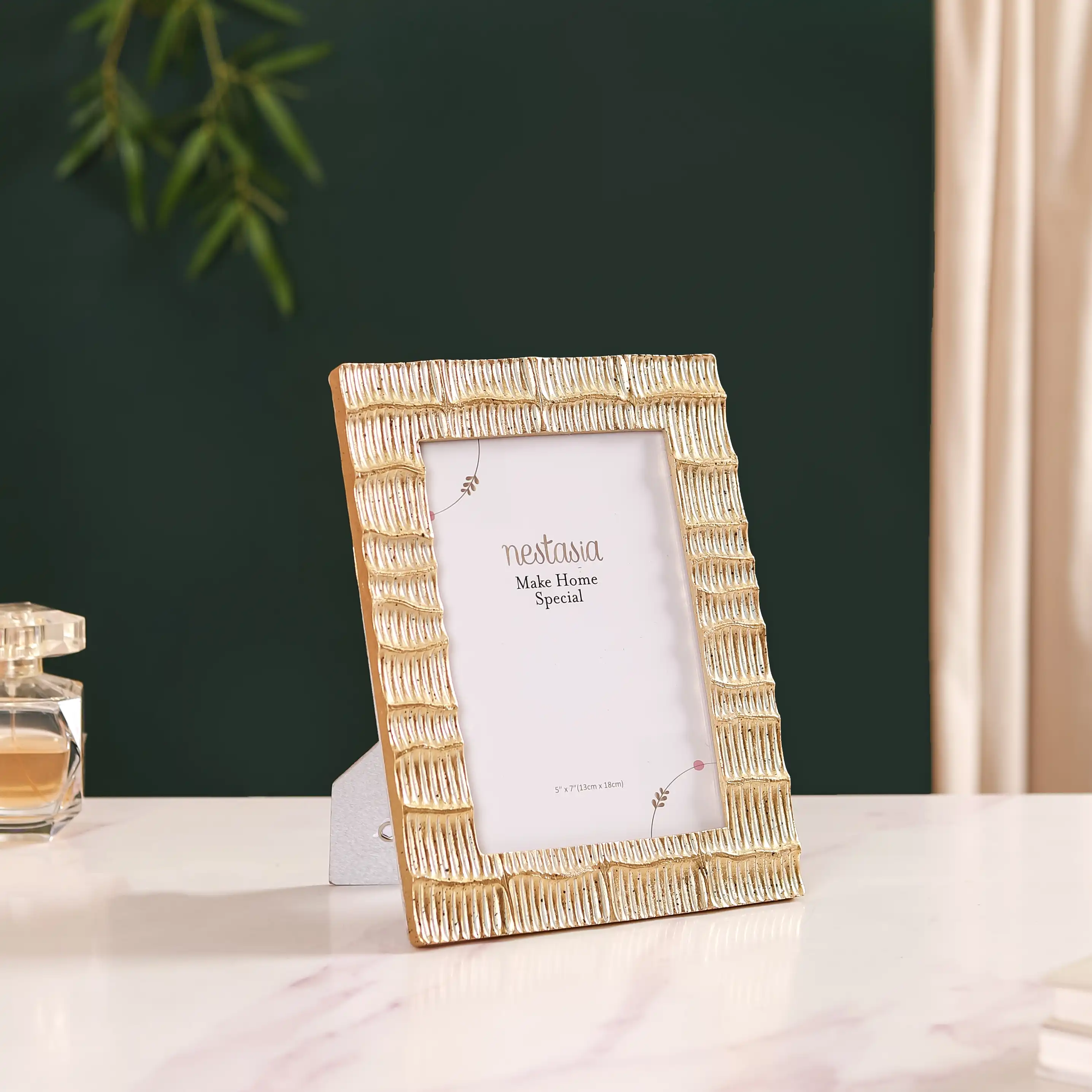 Chic Gold Photo Frame Decor 9.5"x7.5"