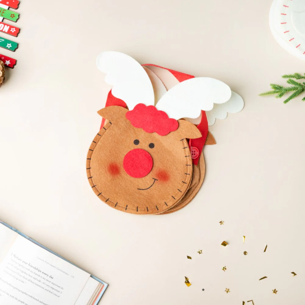 Christmas Reindeer Quirky Gift Bag Brown 8 Inch - Image 3