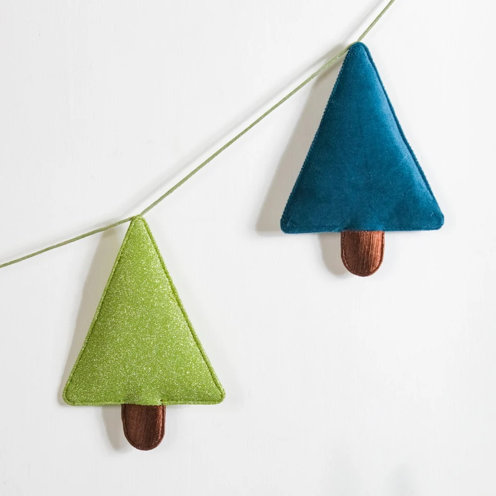 Christmas Trees Bunting 98 Inch - Image 3