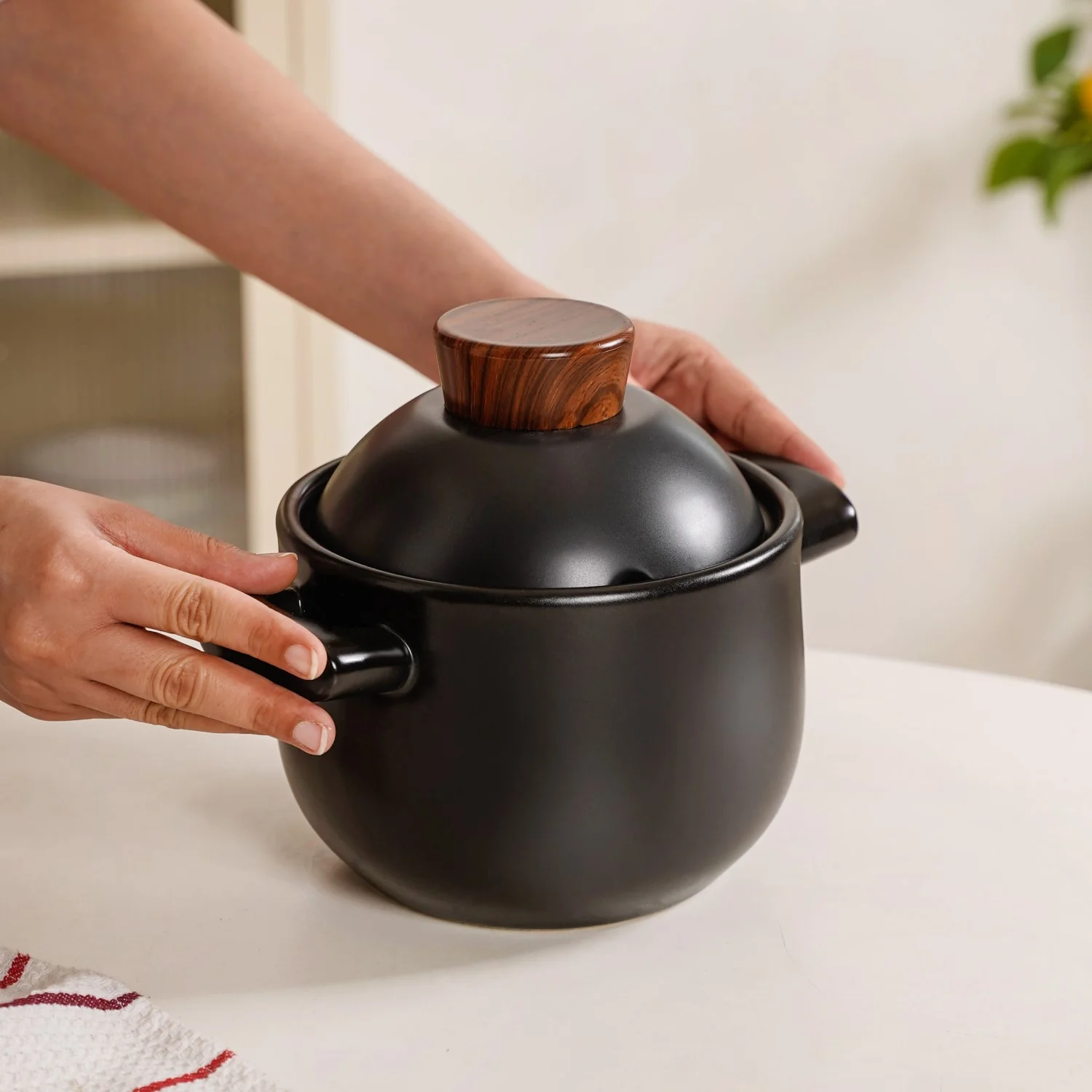 Claymist Chinese Style Ceramic Cooking Pot 1700ml - Image 2