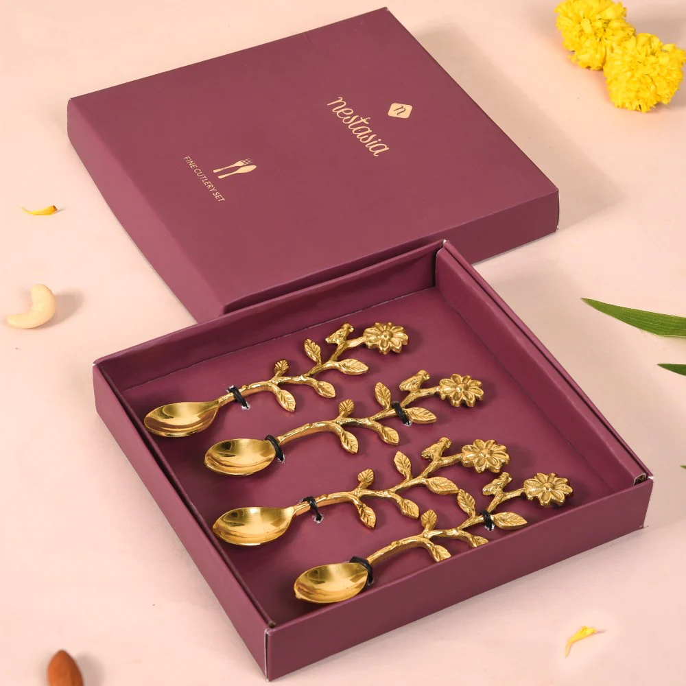 Cocktail Delights Festive Gift Hamper - Image 3