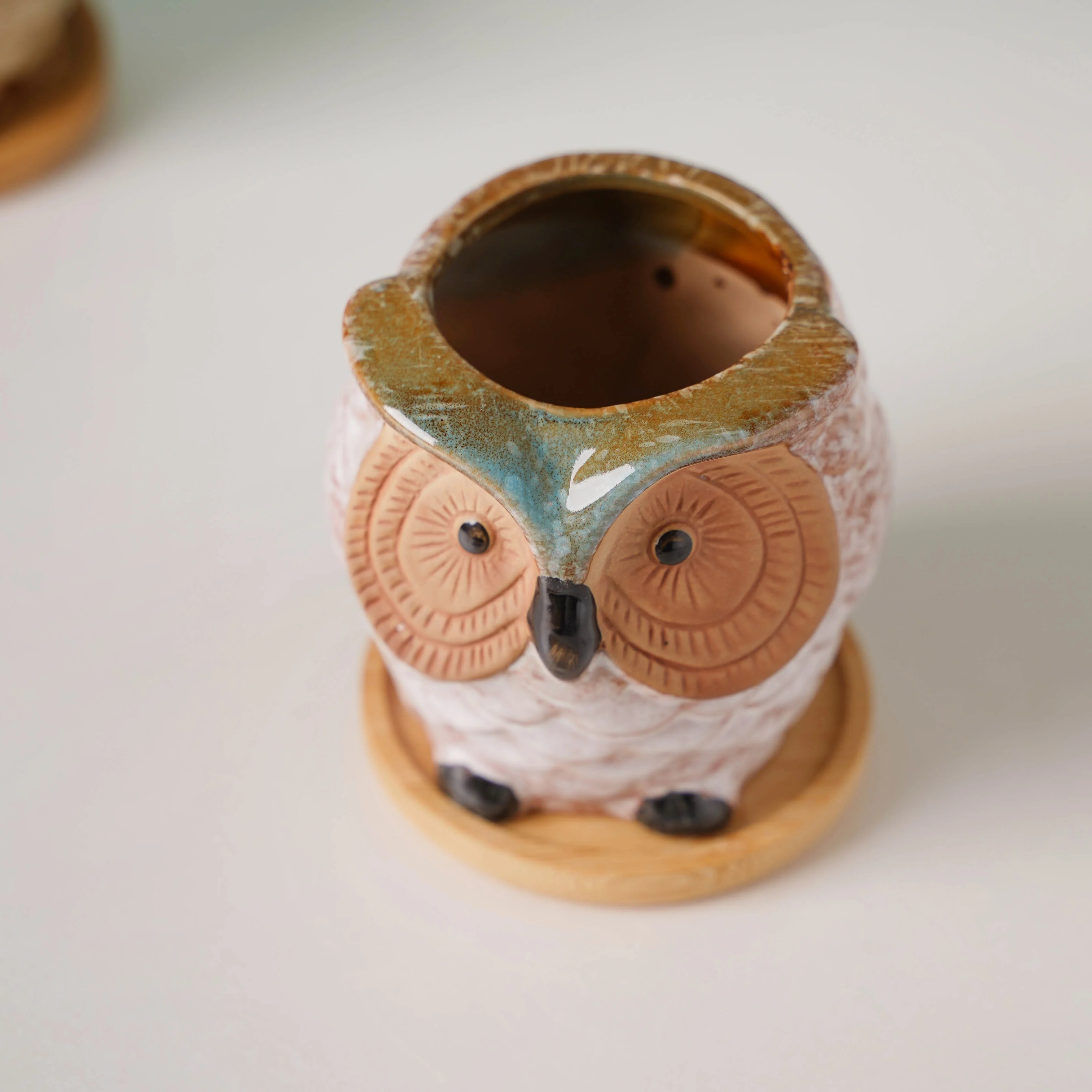 Colossal White Ceramic Owl Planter With Wooden Coaster - Image 11