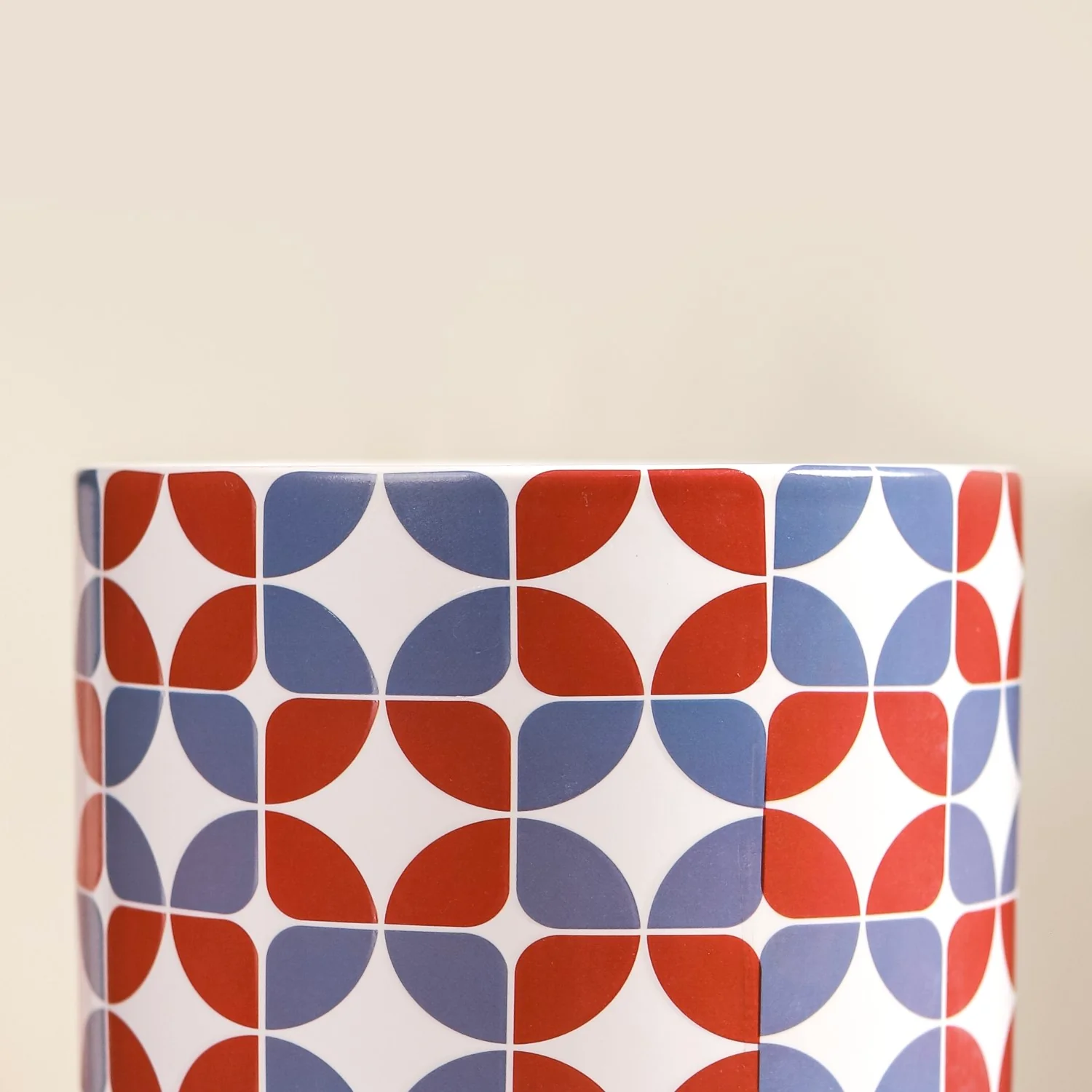 Colourful Pedestal Vase Bauhaus Red - Image 9