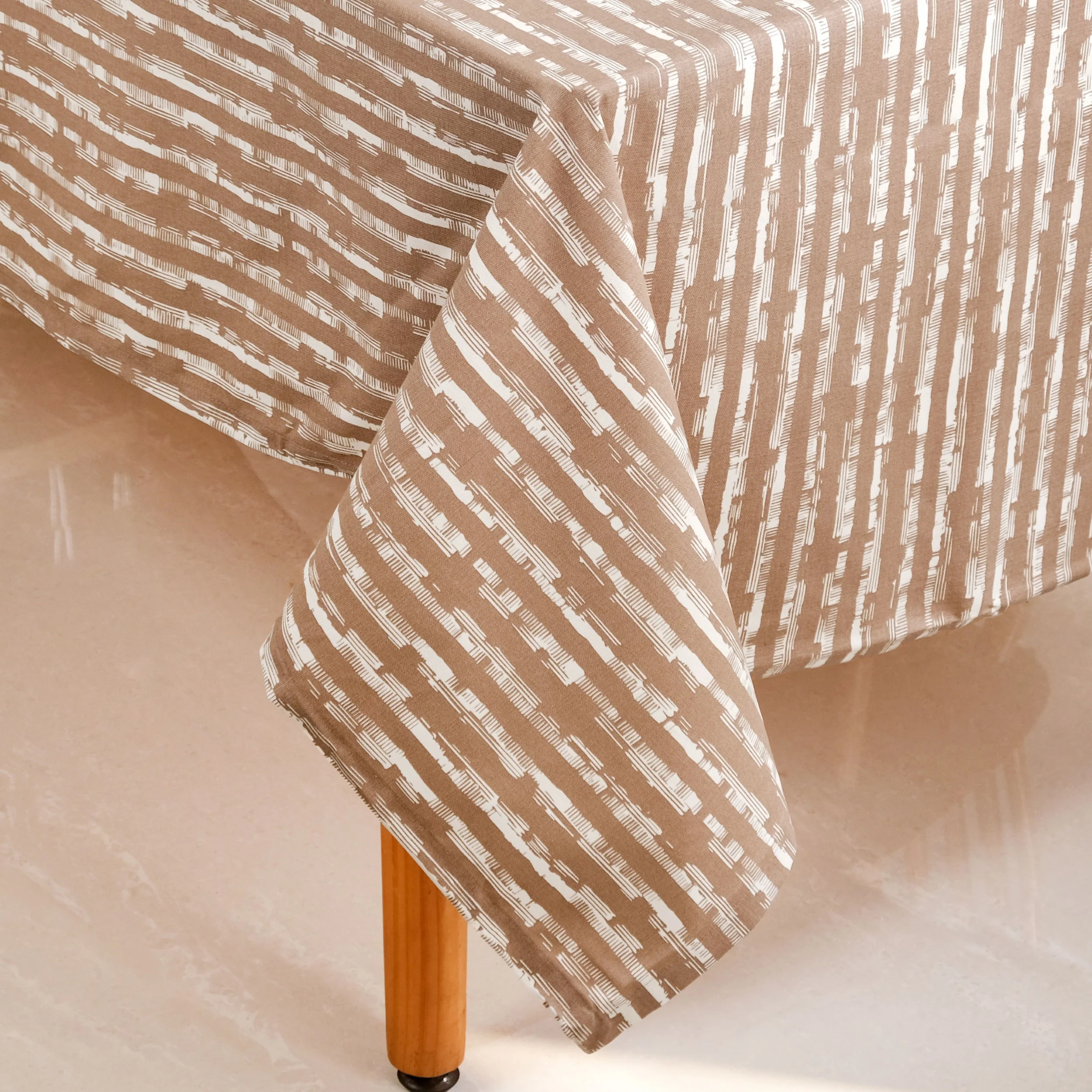 Desert Dusk 8 Seater Table Cloth 274x152cm - Image 6