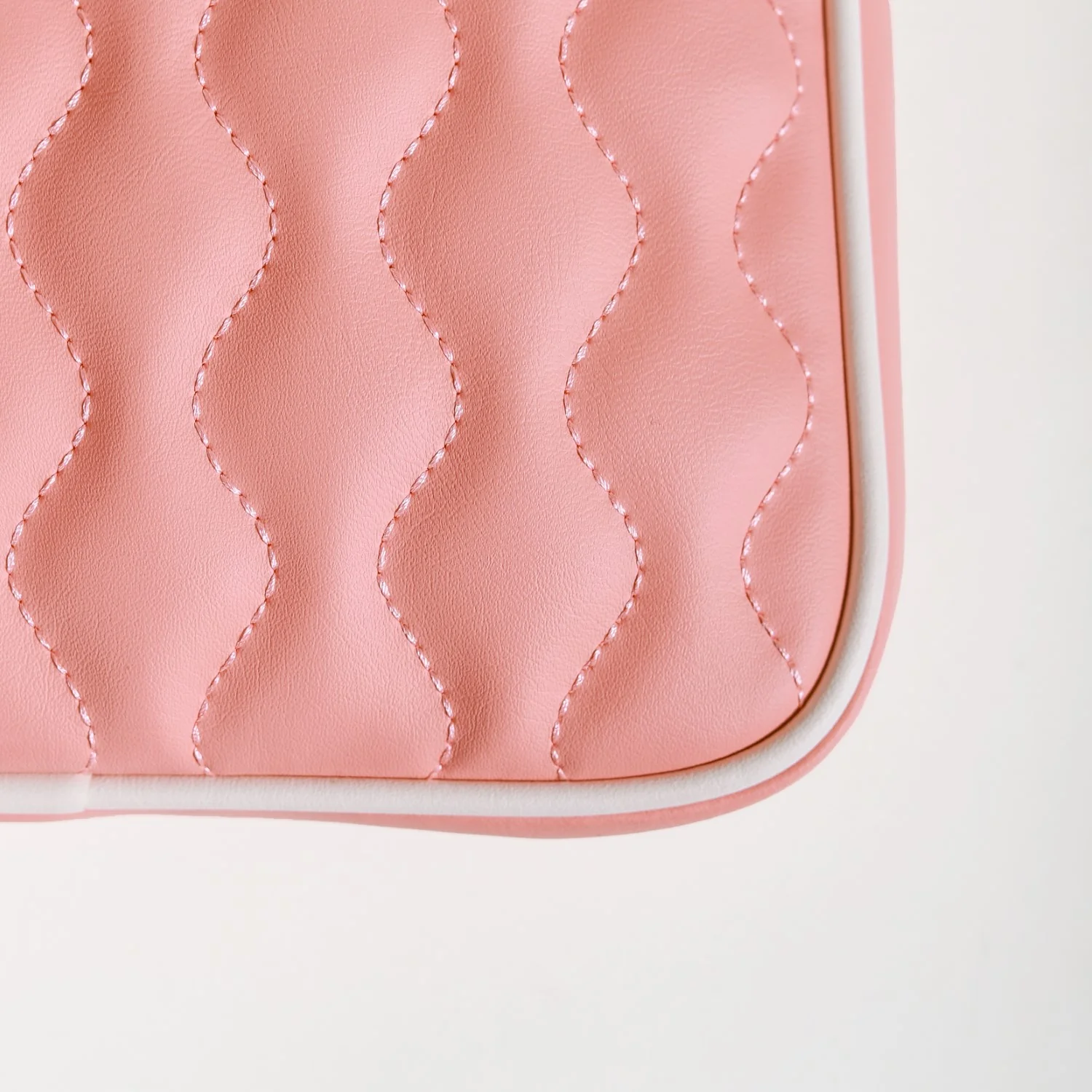 Designer iPad Cover Sleeve Pink - Image 16
