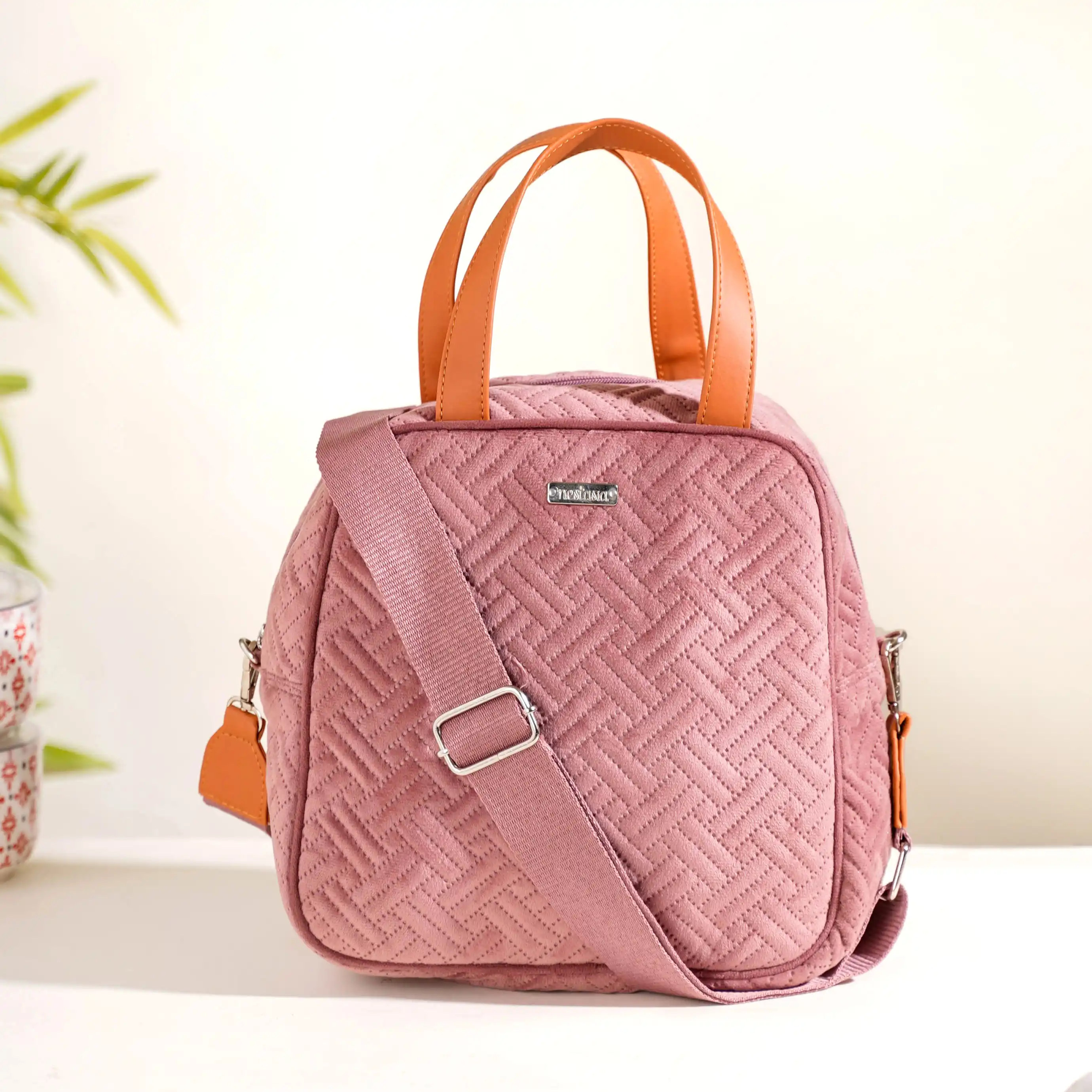 Designer Thermal Insulated Lunch Bag Pink - Image 8