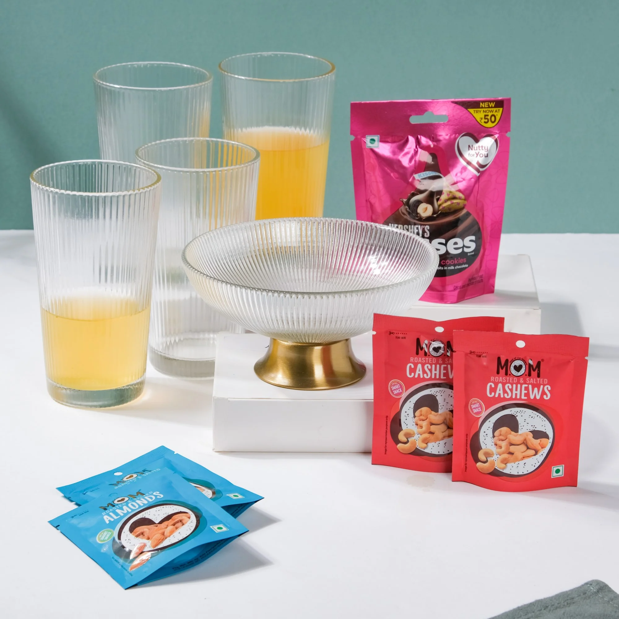 Drinkware Drama Bowl and Snack Gift Hamper Set Of 8 - Image 2