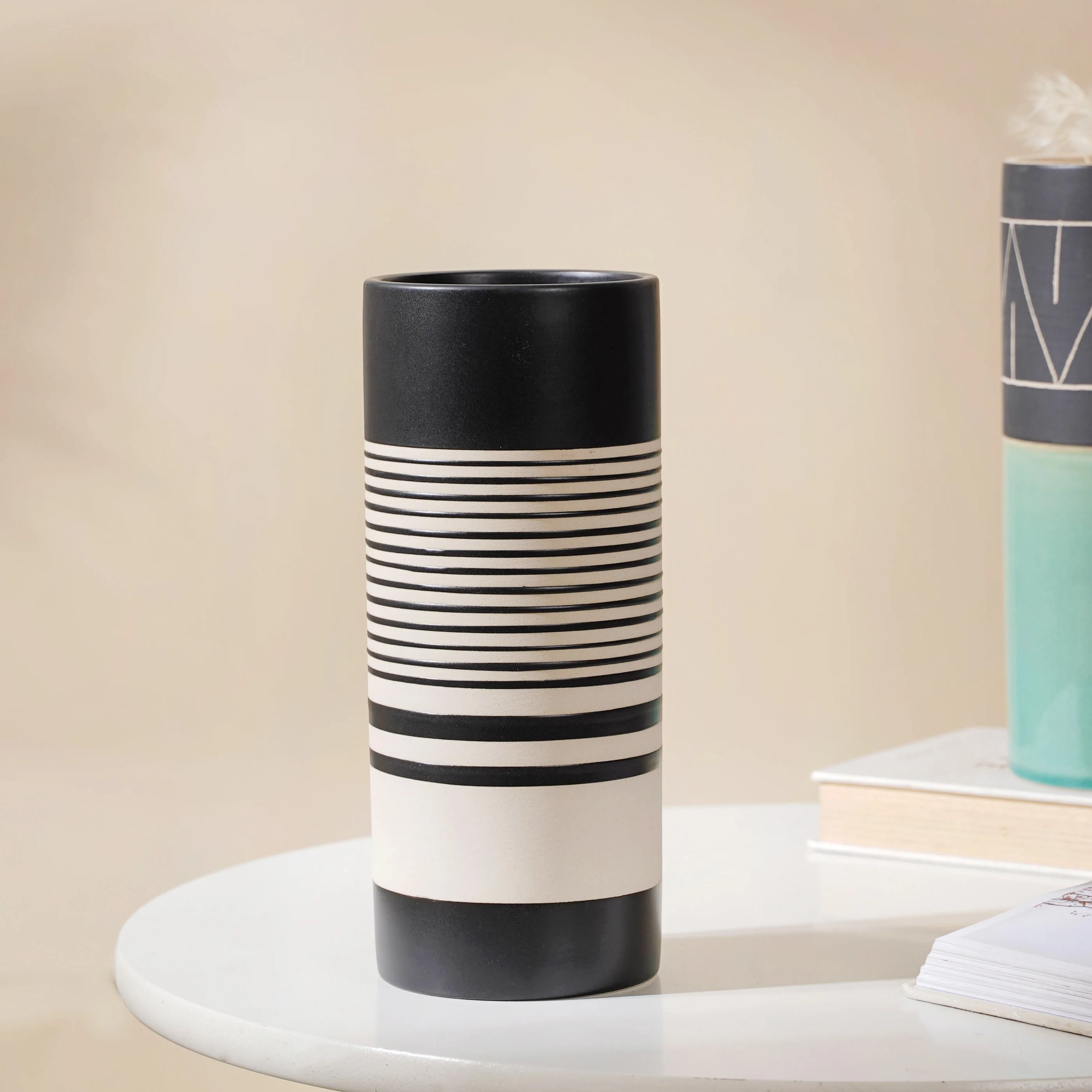Dual Toned Taper Flower Vase - Image 3