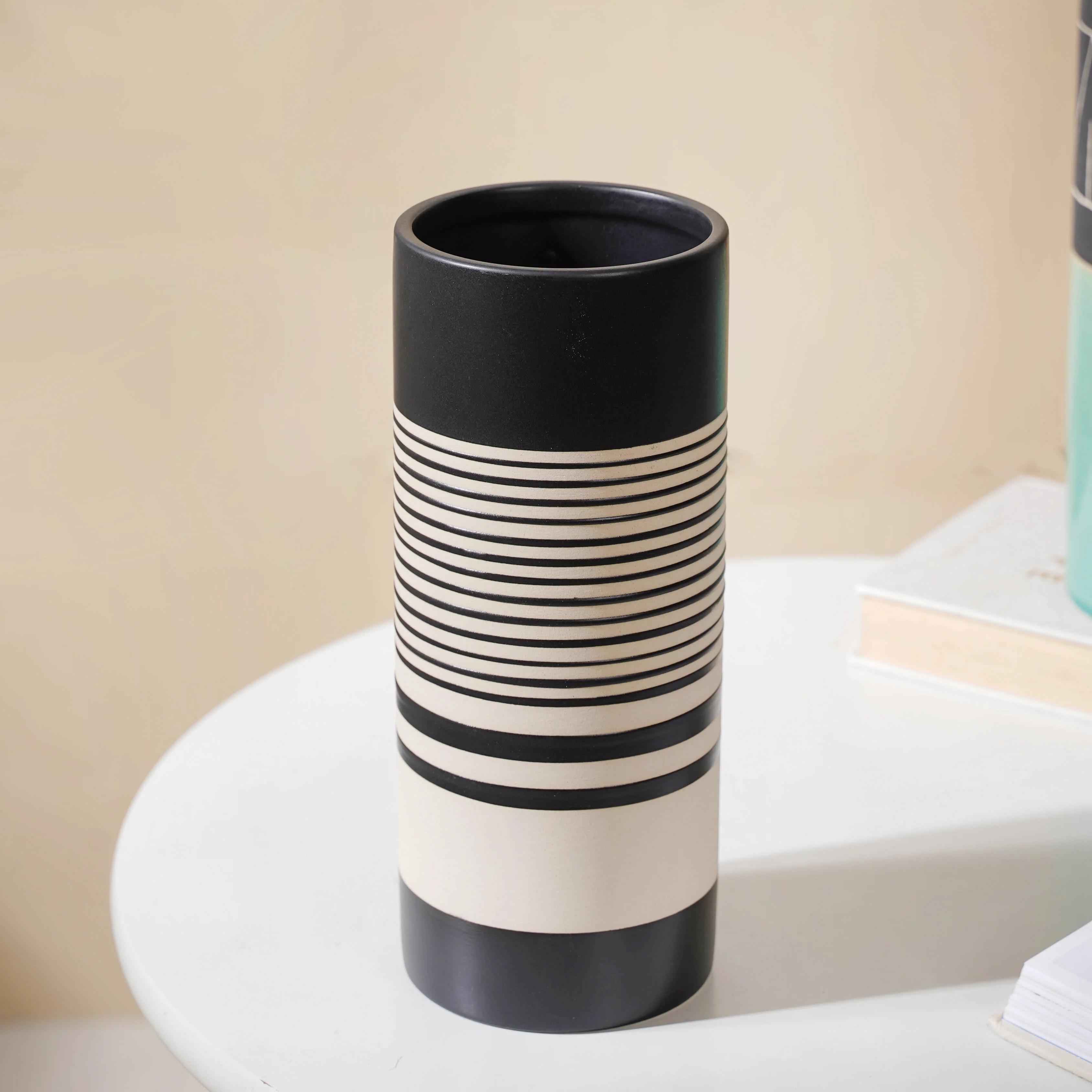 Dual Toned Taper Flower Vase - Image 6