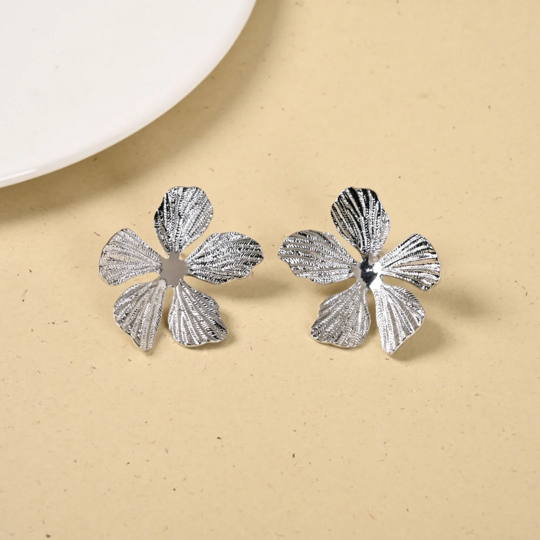 Everbloom Studs Silver