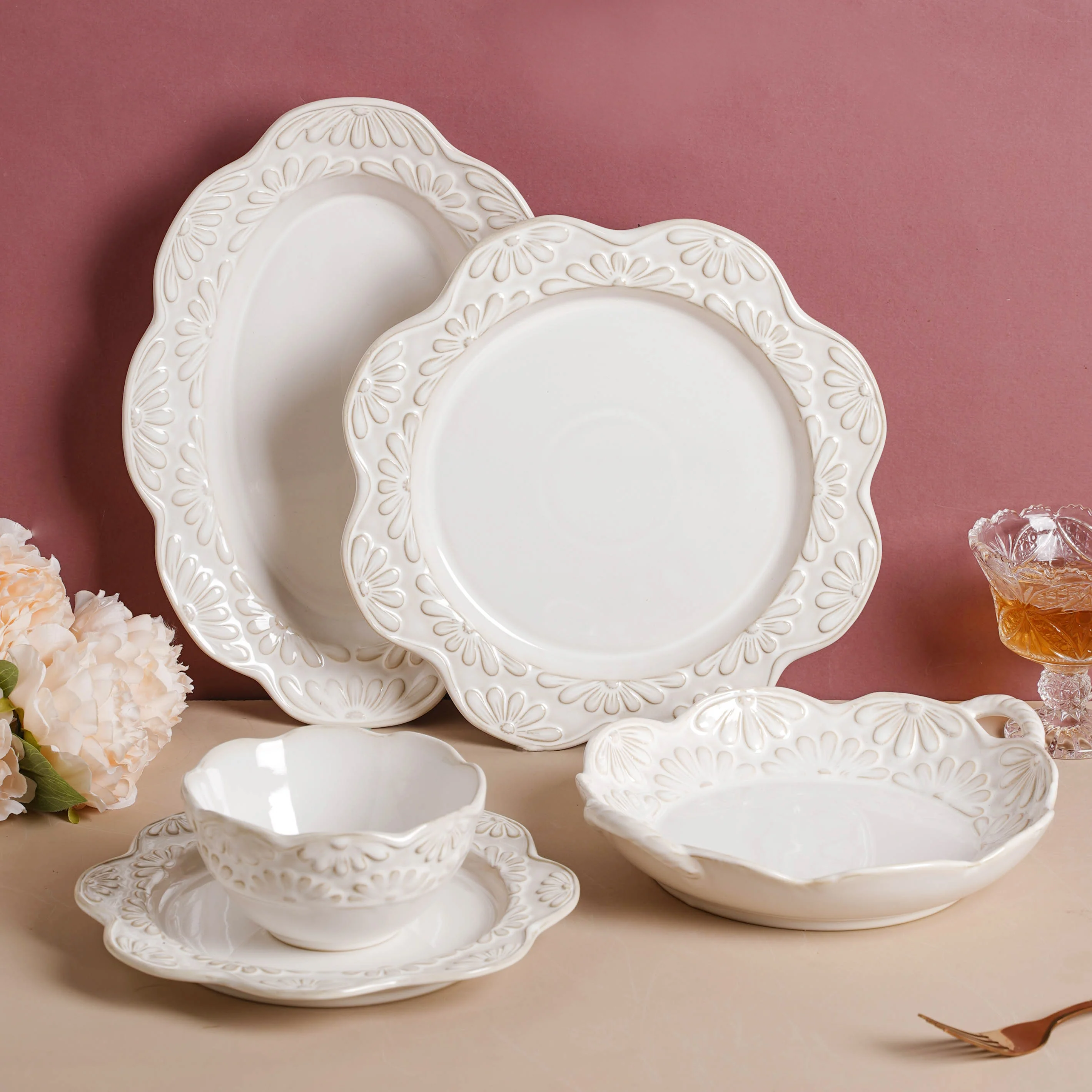 Faye Floral Side Plate 9 Inch - Image 10