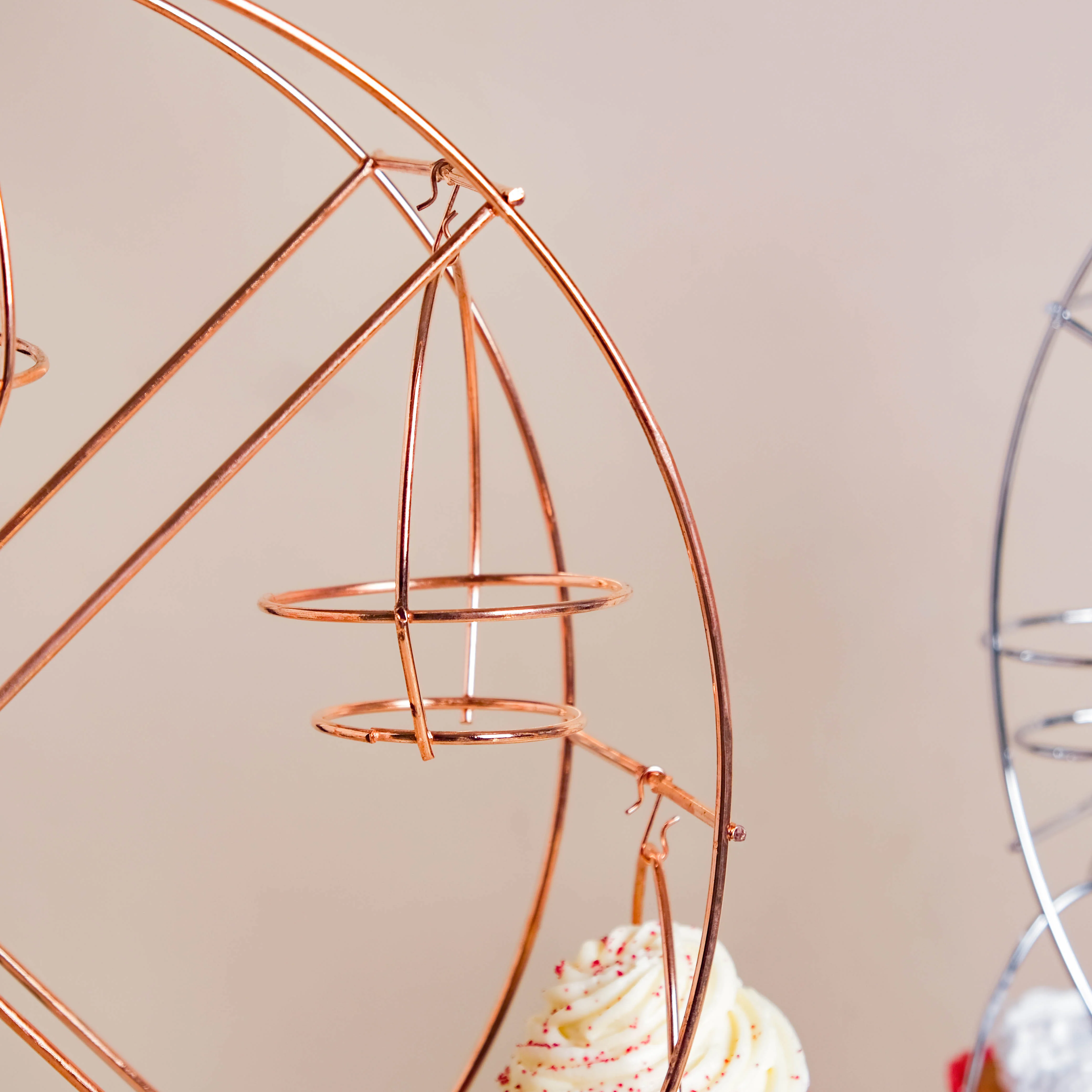 Ferris Wheel Cupcake Stand - Image 11