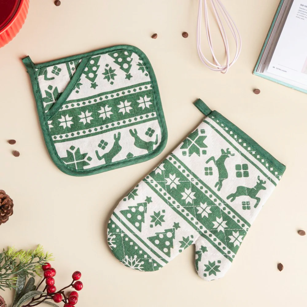 Festive Christmas Oven Mitt And Mat Green Set Of 2 - Image 3