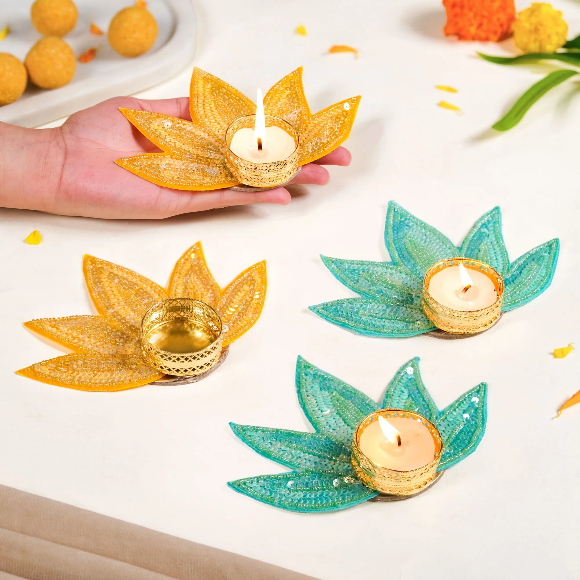 Festive Lotus Tealight Candle Holder Set Of 4 - Image 3
