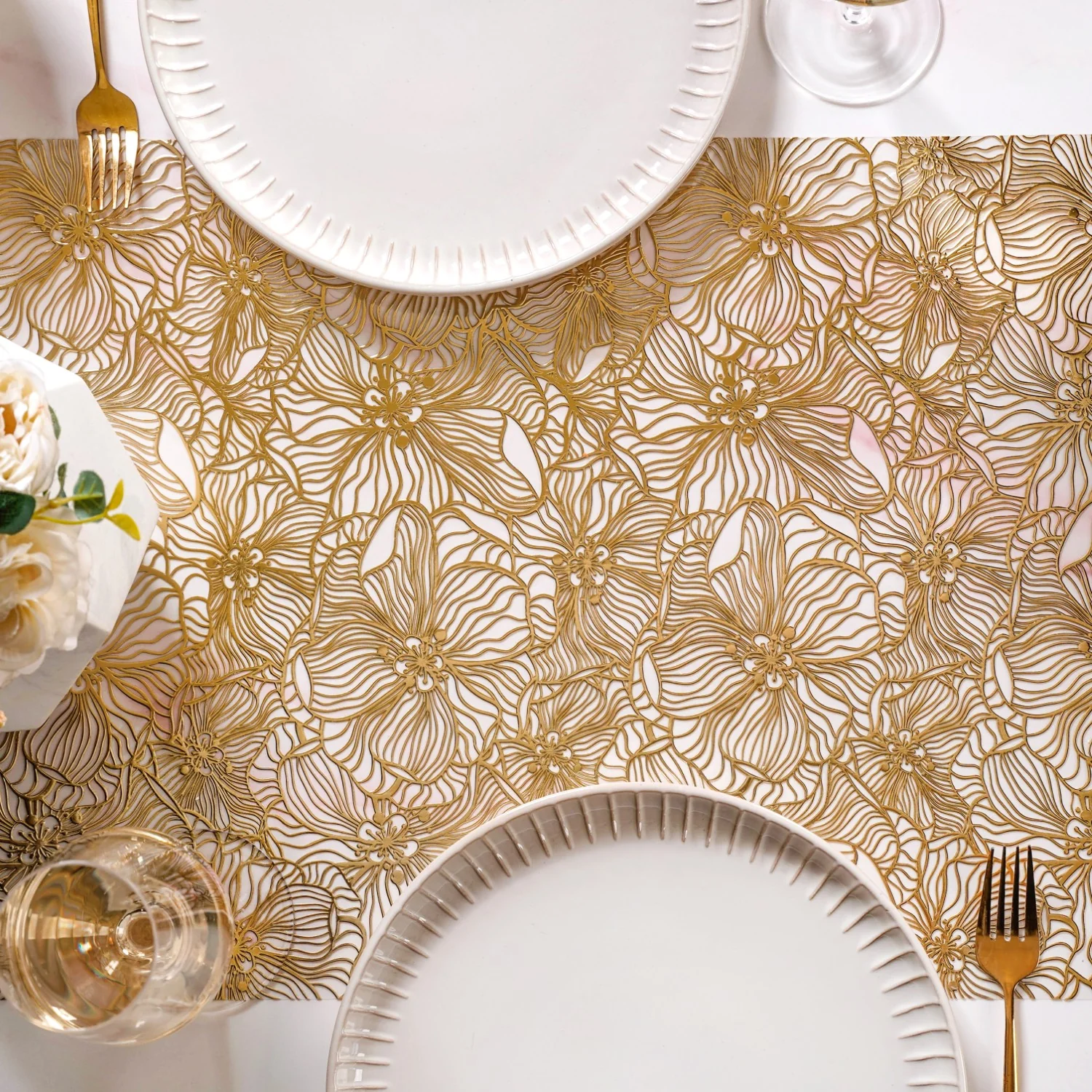 Floral Line Art Runner Gold 150x38cm - Image 5