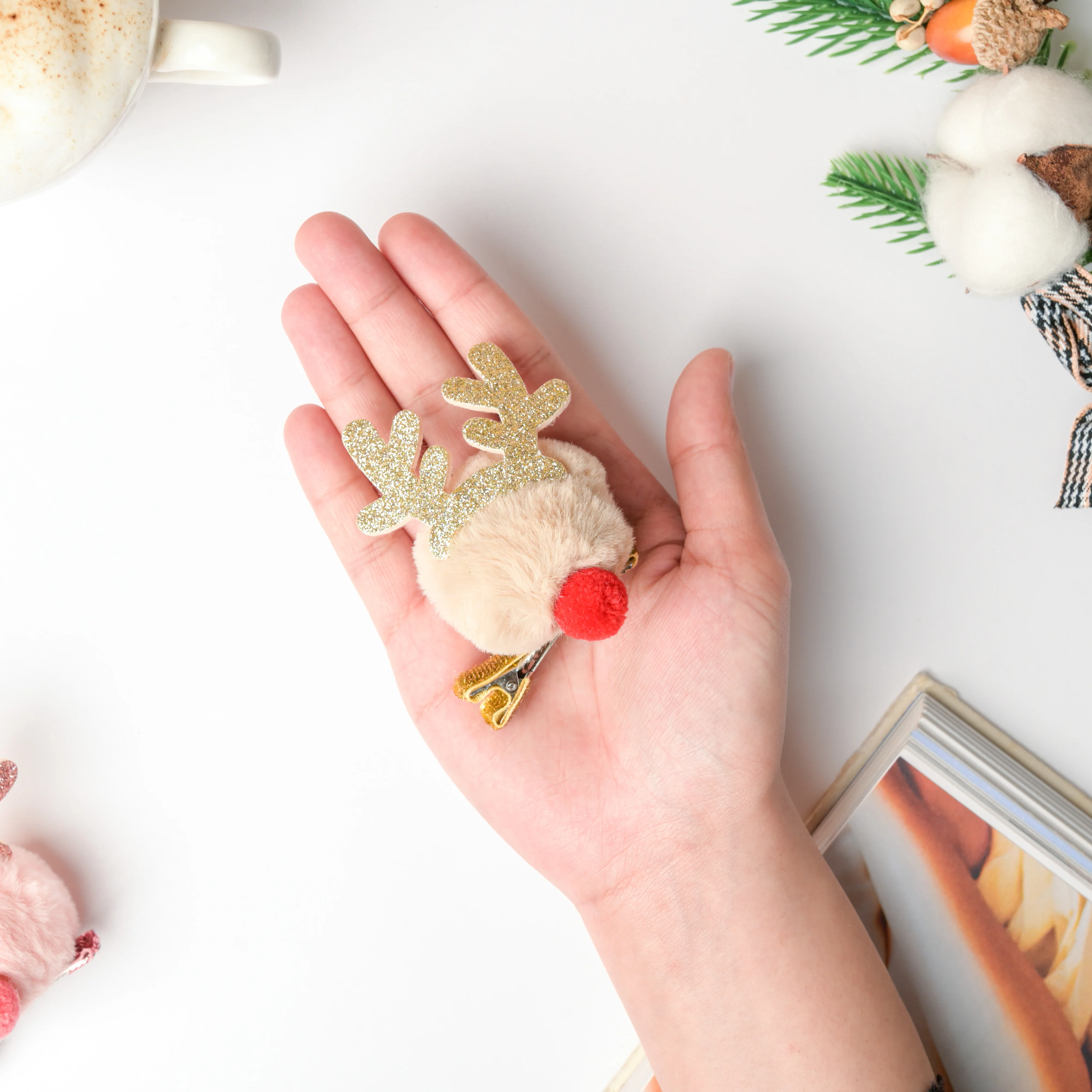 Fluffy Reindeer Hairpin Off White - Image 2