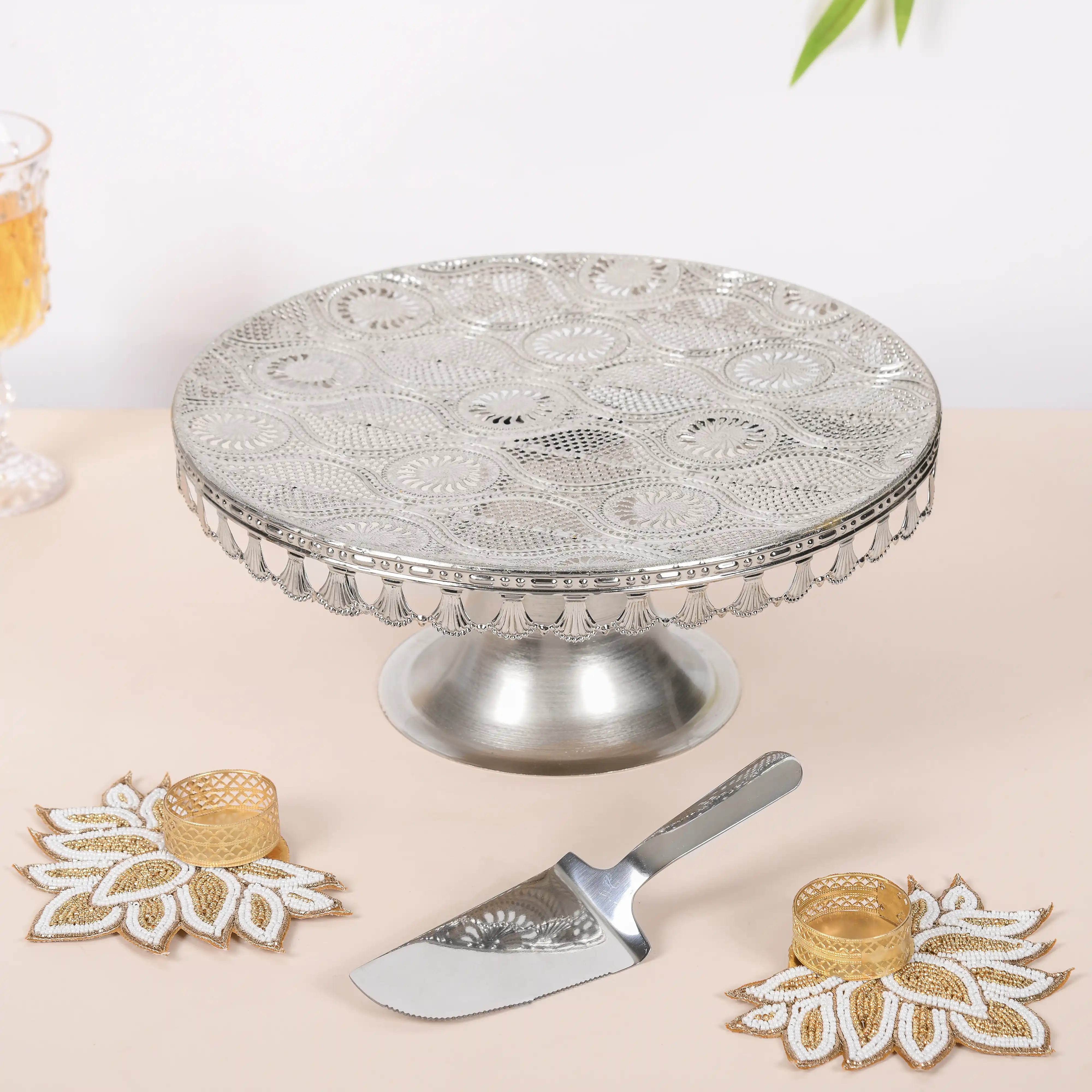 Gleaming Gift Hamper Set of 4