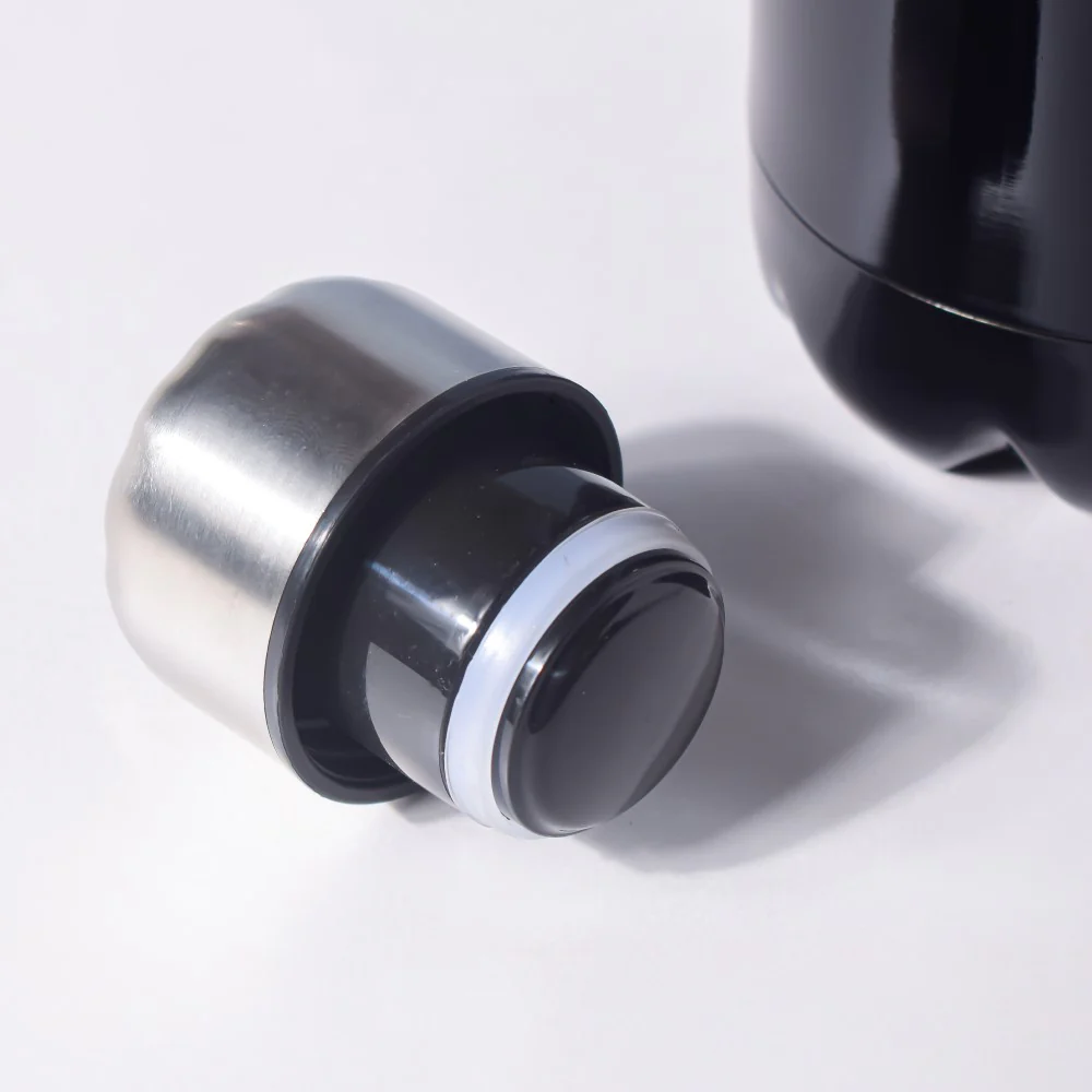 Glossy Black Stainless Steel Water Bottle 1000ml - Image 6