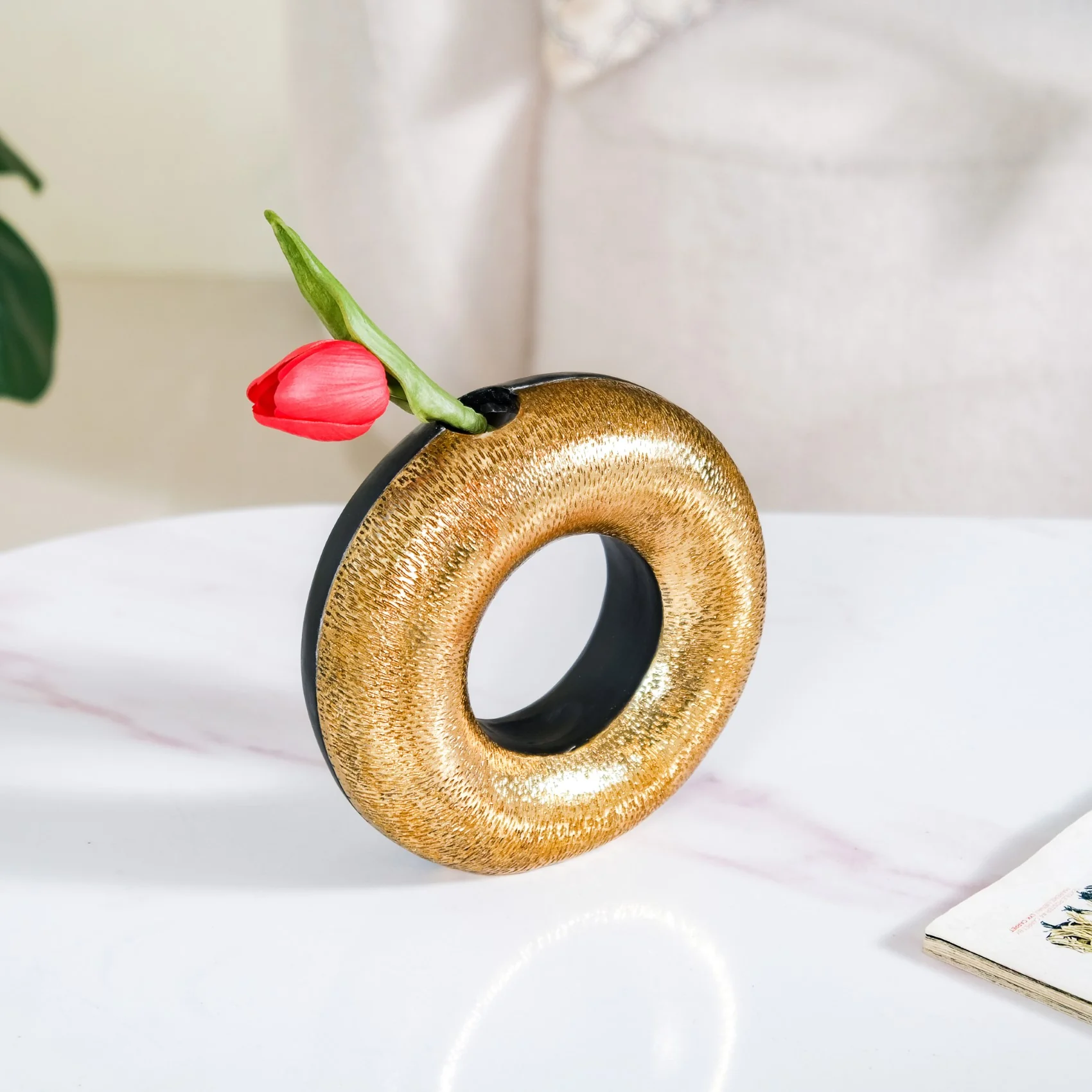 Gold Donut Showpiece Vase - Image 8