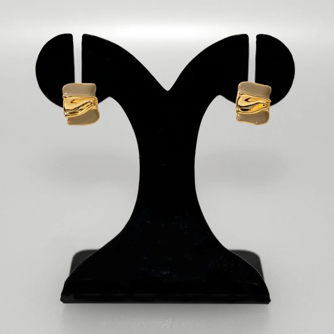 Gold Embossed Studs Beige - Image 6