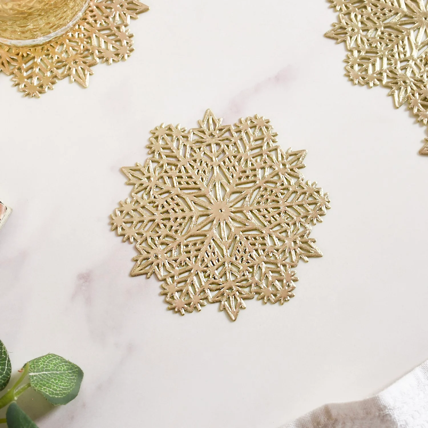 Gold Snowflake Coaster Set Of 6 - Image 4